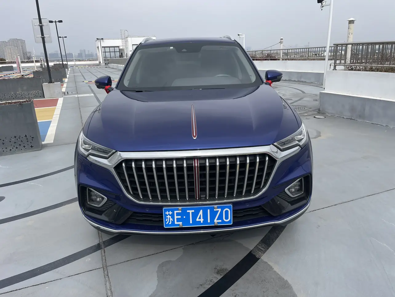 Hongqi HS5  из Китая