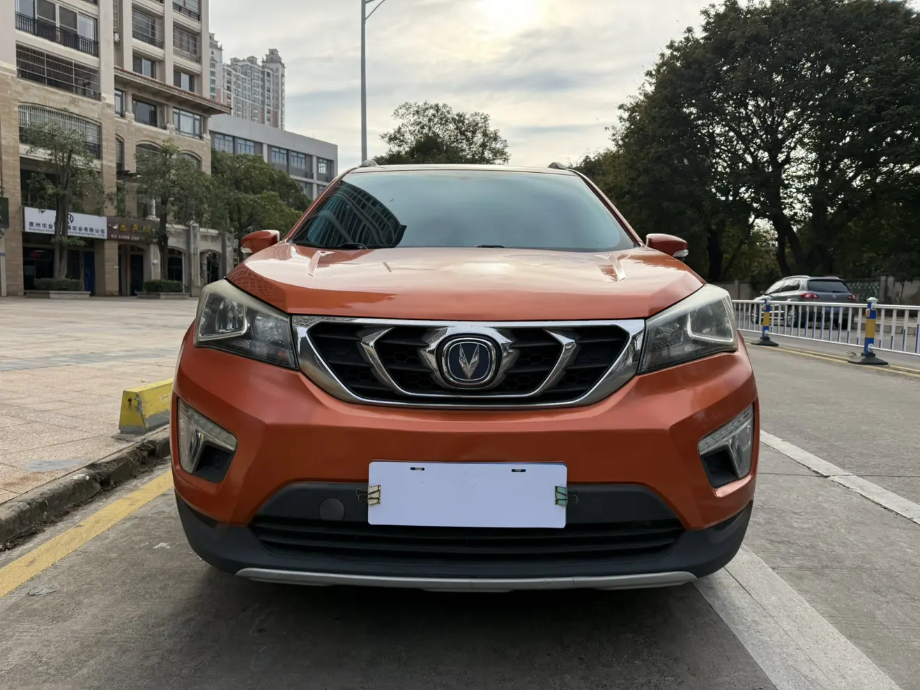 Changan CS15  из Китая