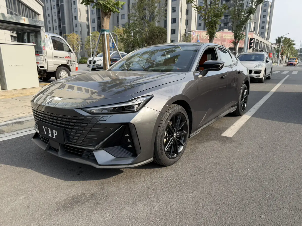 Changan UNI-V  из Китая