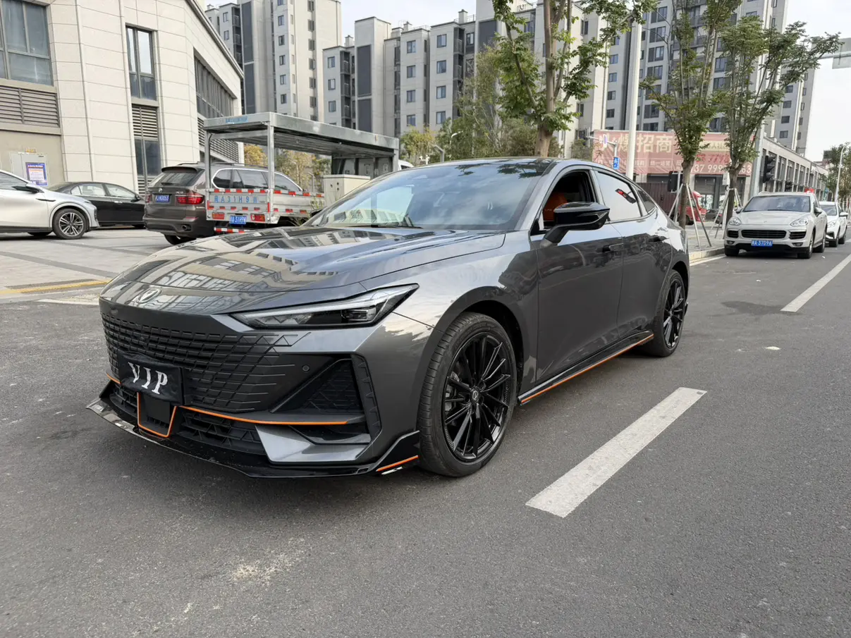 Changan UNI-V  из Китая