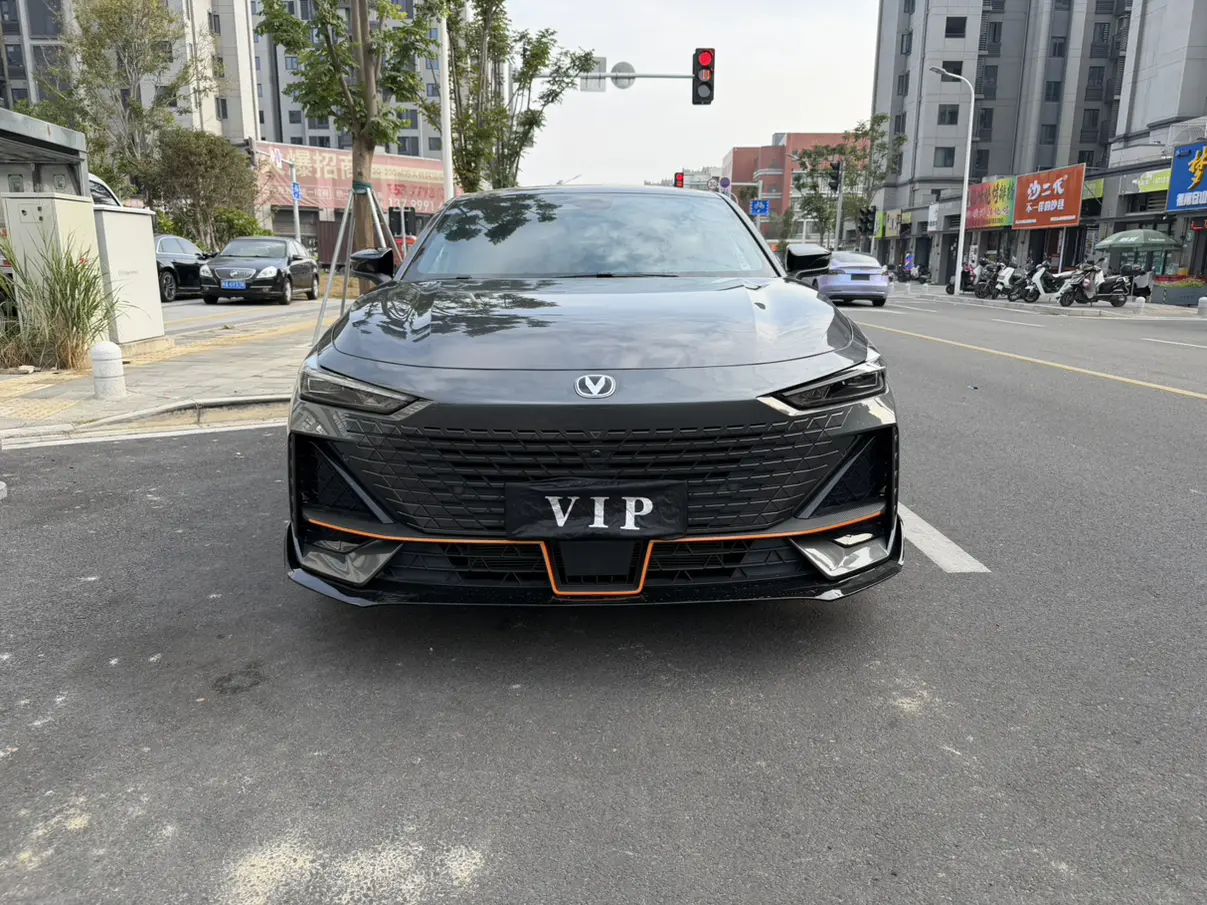 Changan UNI-V  из Китая