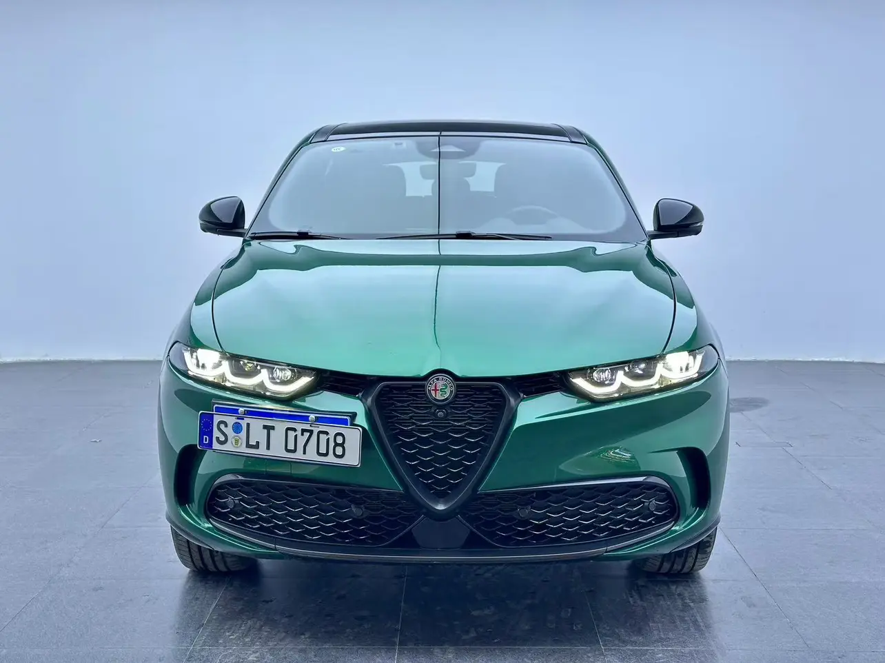 Alfa romeo Tonale Tonali  из Китая