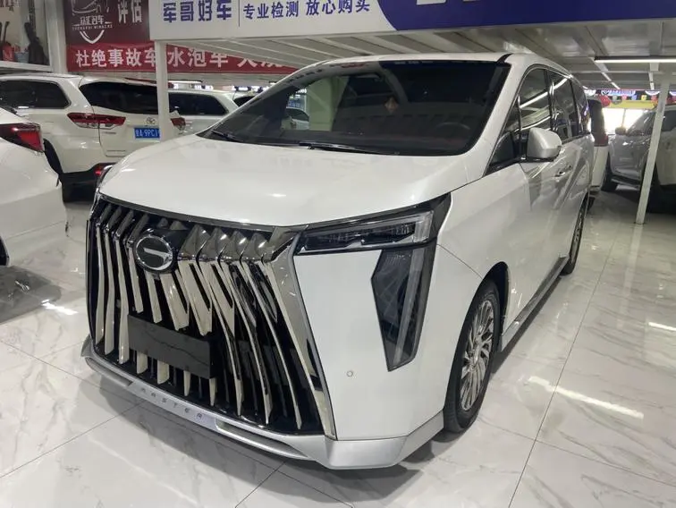 GAC Trumpchi M8  из Китая