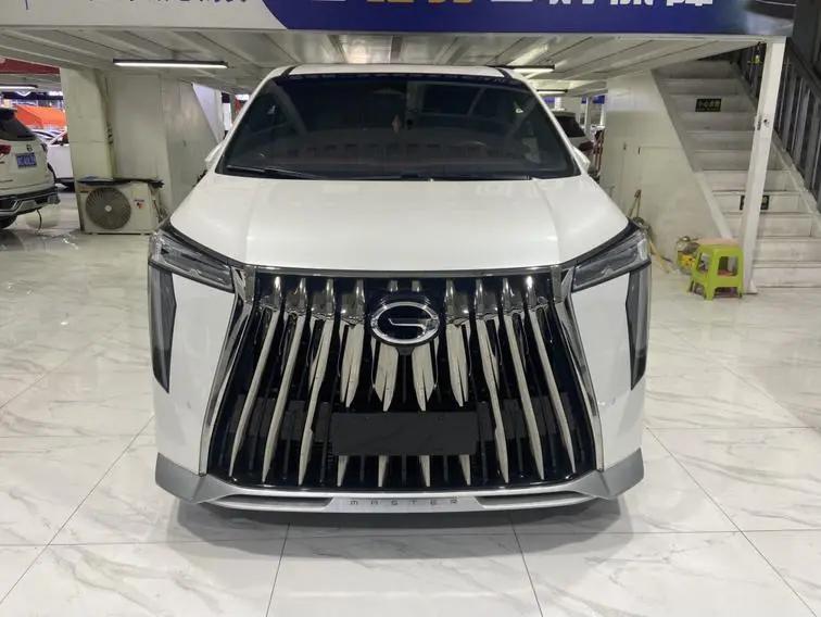 GAC Trumpchi M8  из Китая