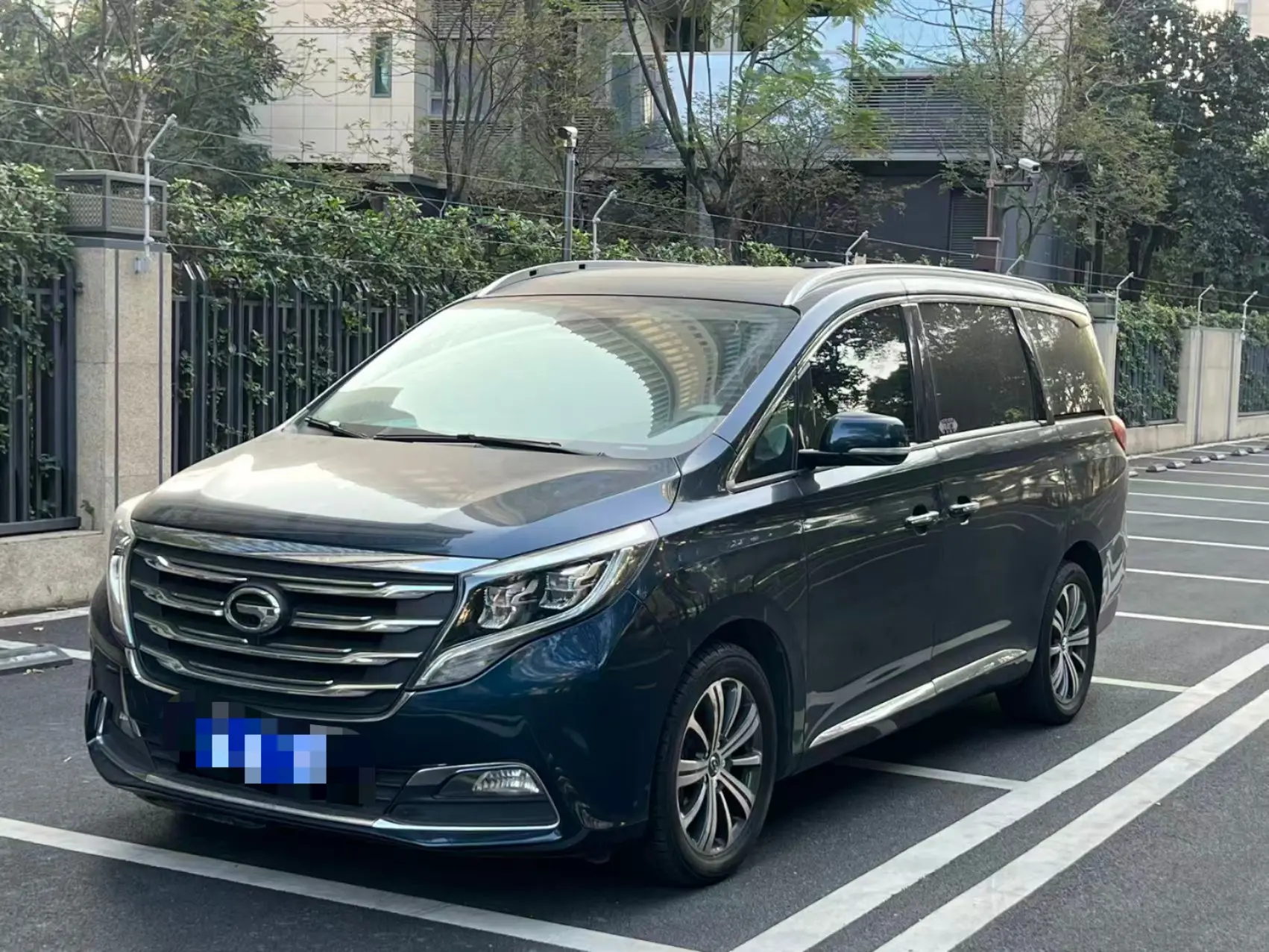 GAC Trumpchi M8  из Китая