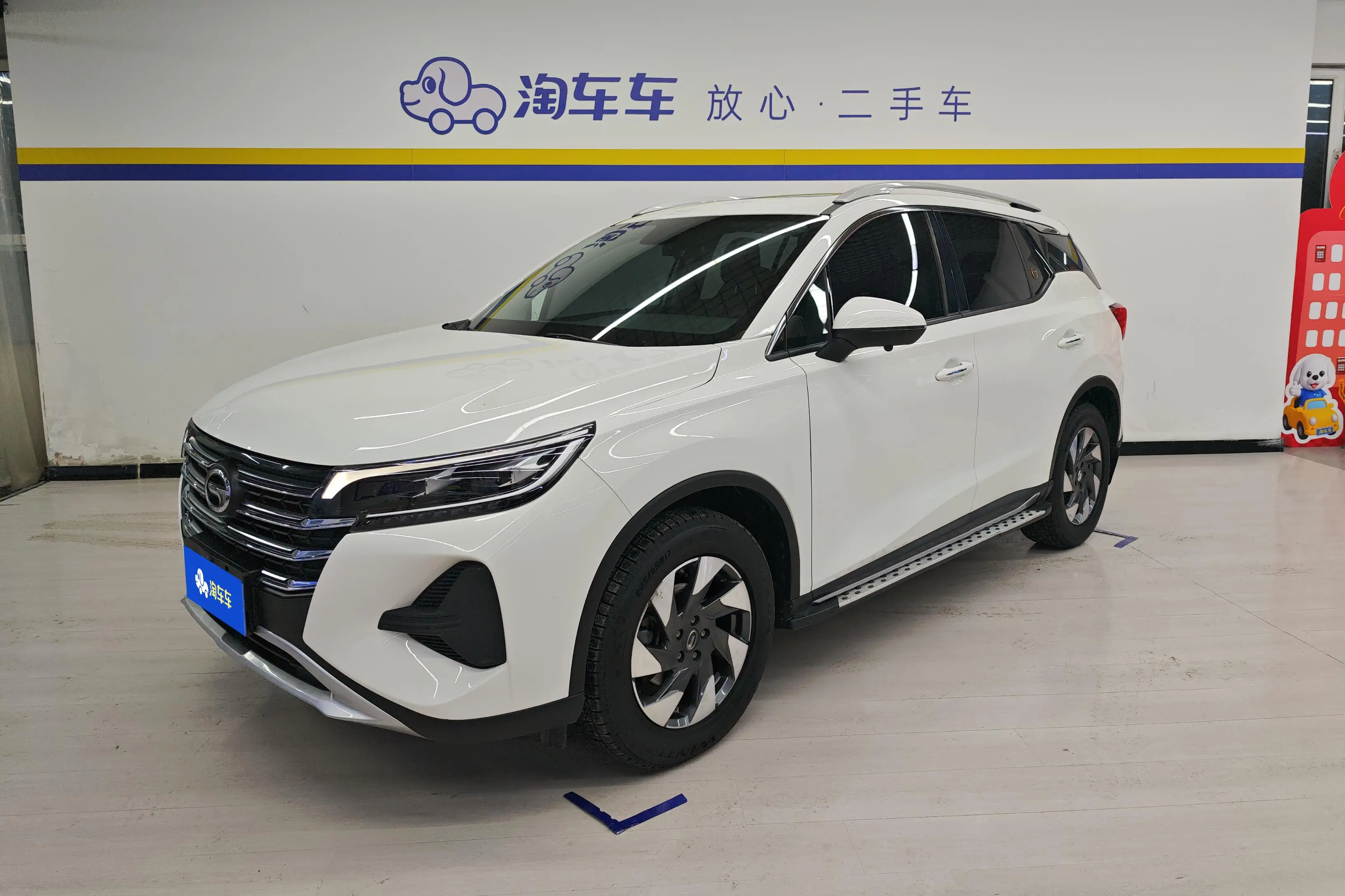 GAC Trumpchi GS4  из Китая