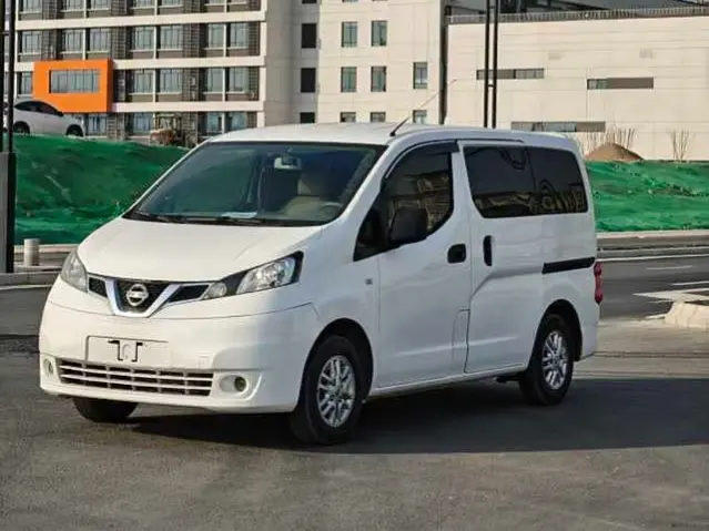 Nissan NV200  из Китая