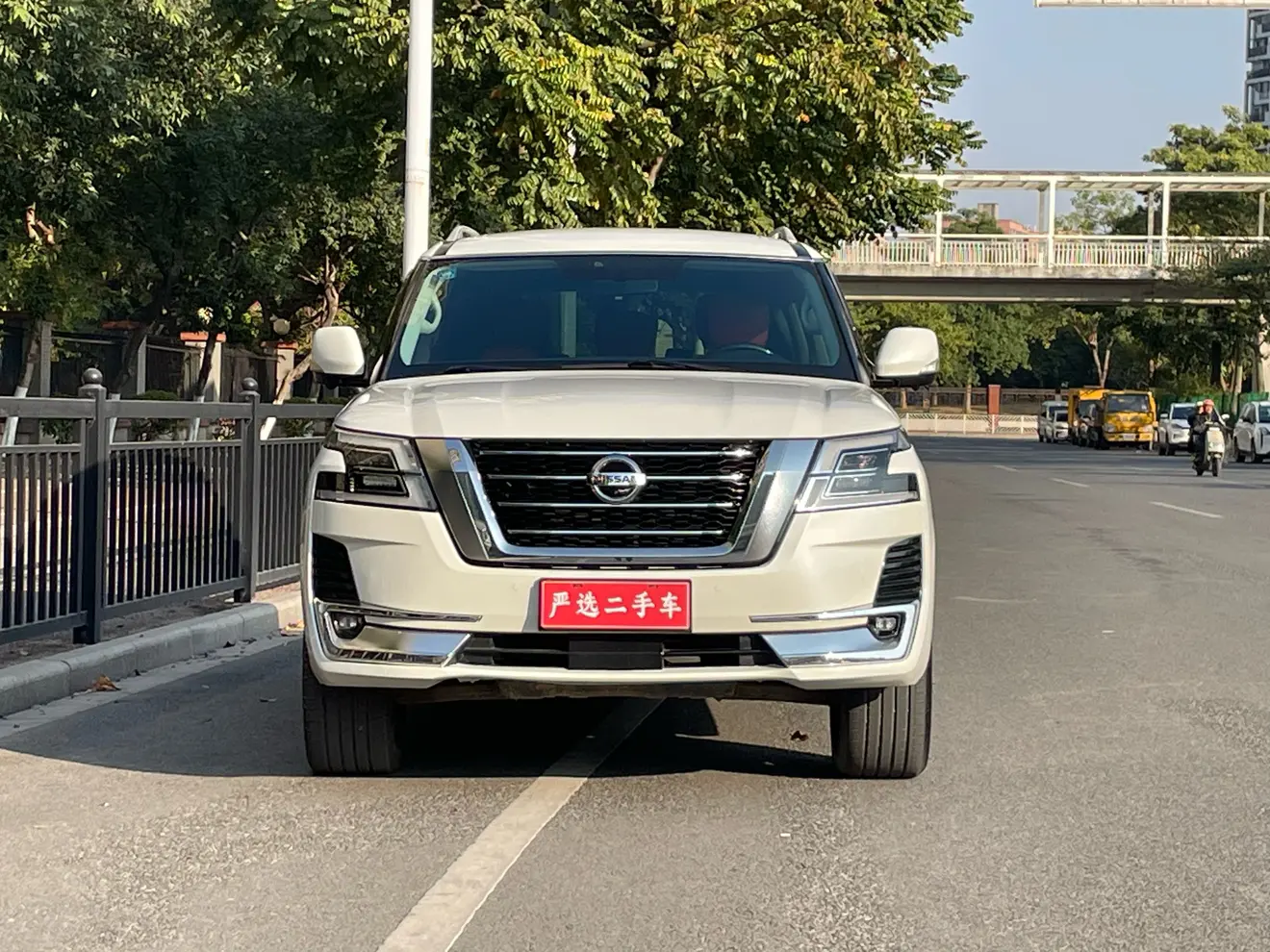 Nissan Patrol  из Китая