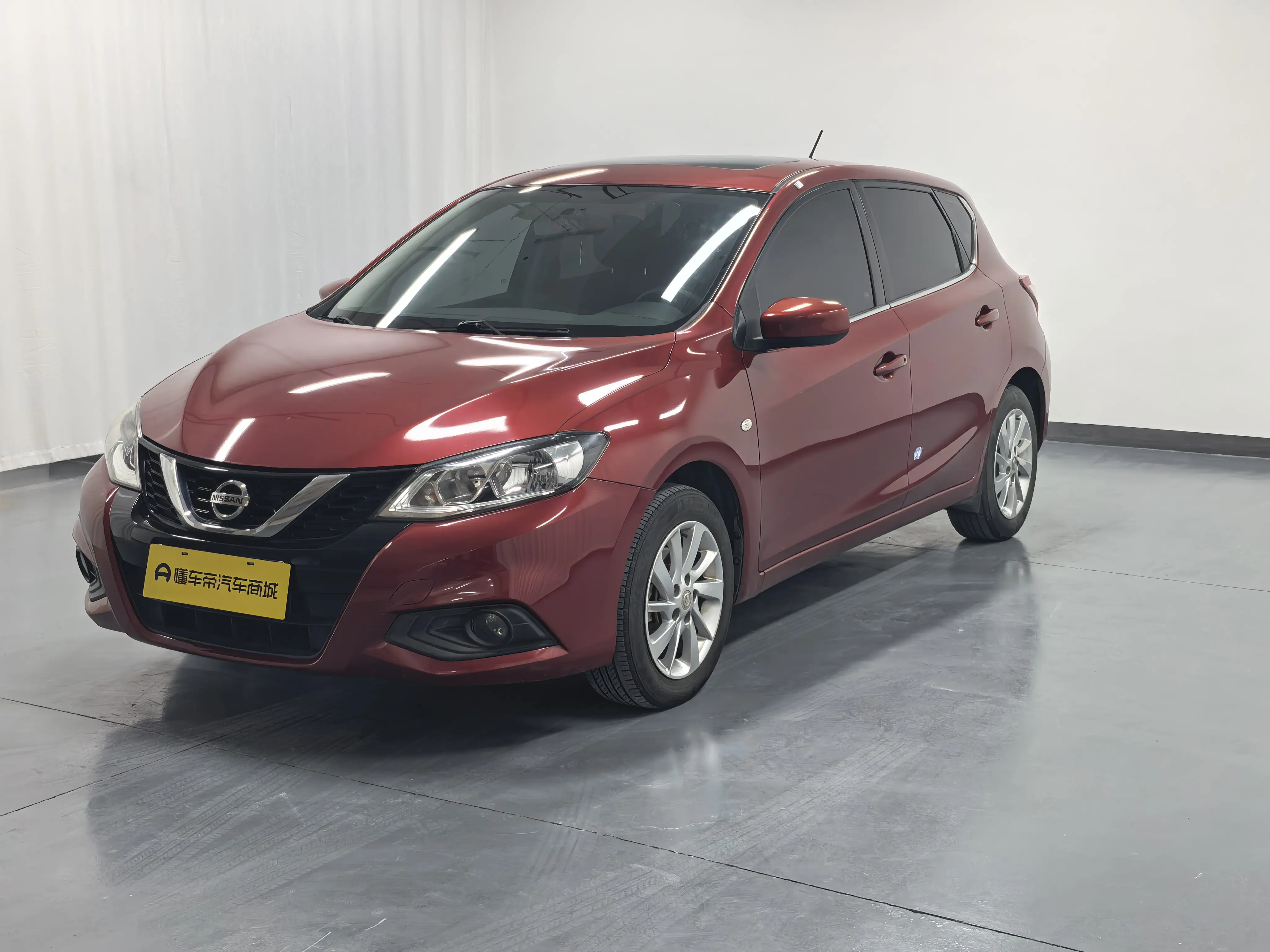 Nissan Tiida  из Китая