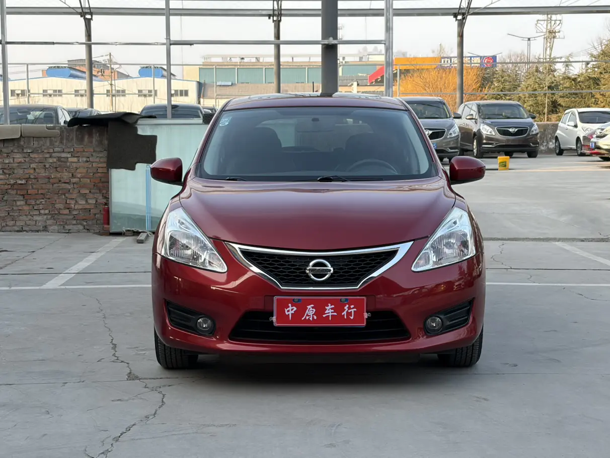 Nissan Tiida  из Китая