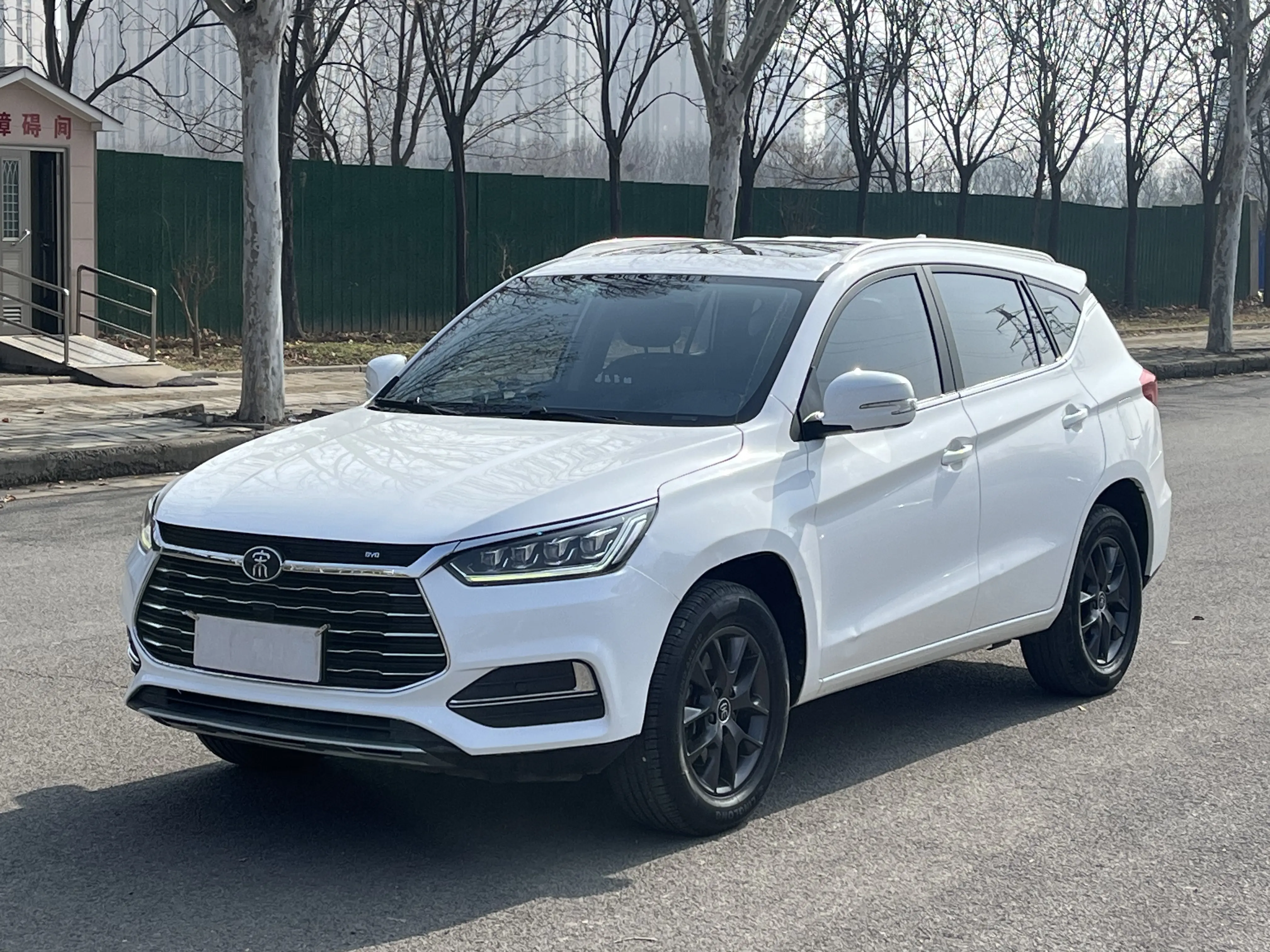 BYD Song  из Китая