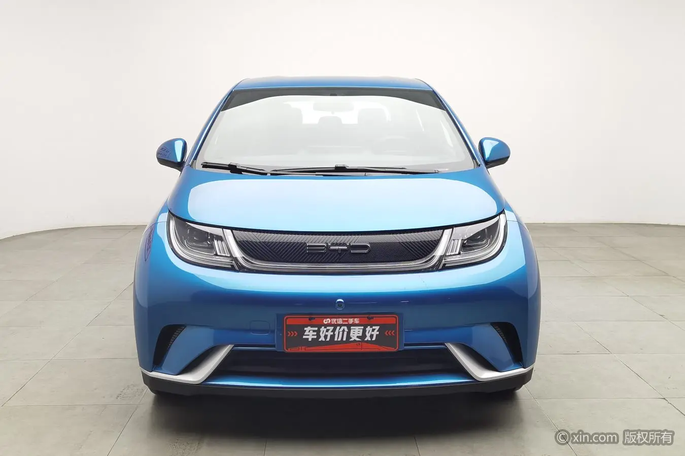 BYD Dolphin  из Китая