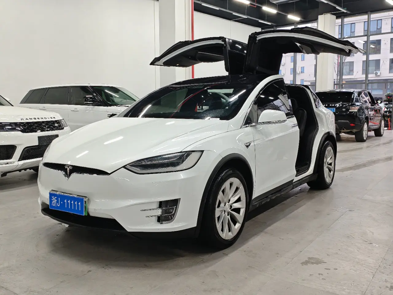 Tesla Model X  из Китая