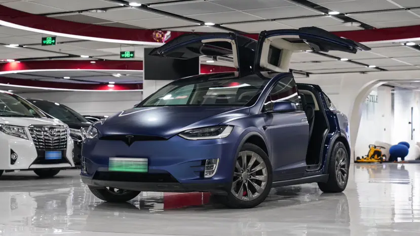 Tesla Model X  из Китая