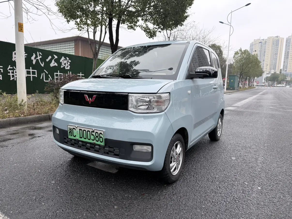 Wuling Hongguang MINIEV  из Китая