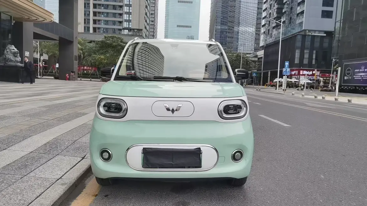 Wuling Hongguang MINIEV  из Китая