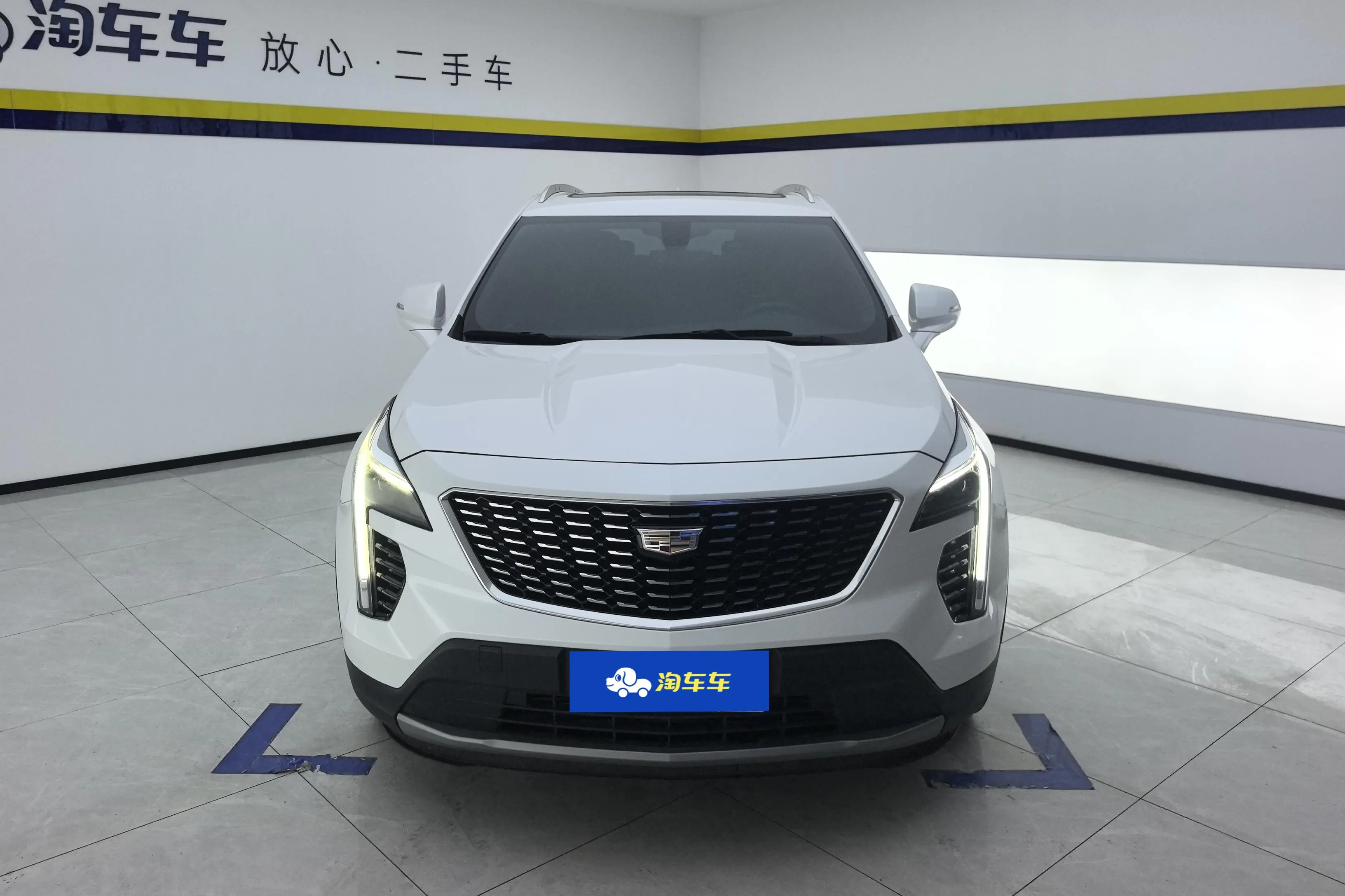 Cadillac XT4  из Китая