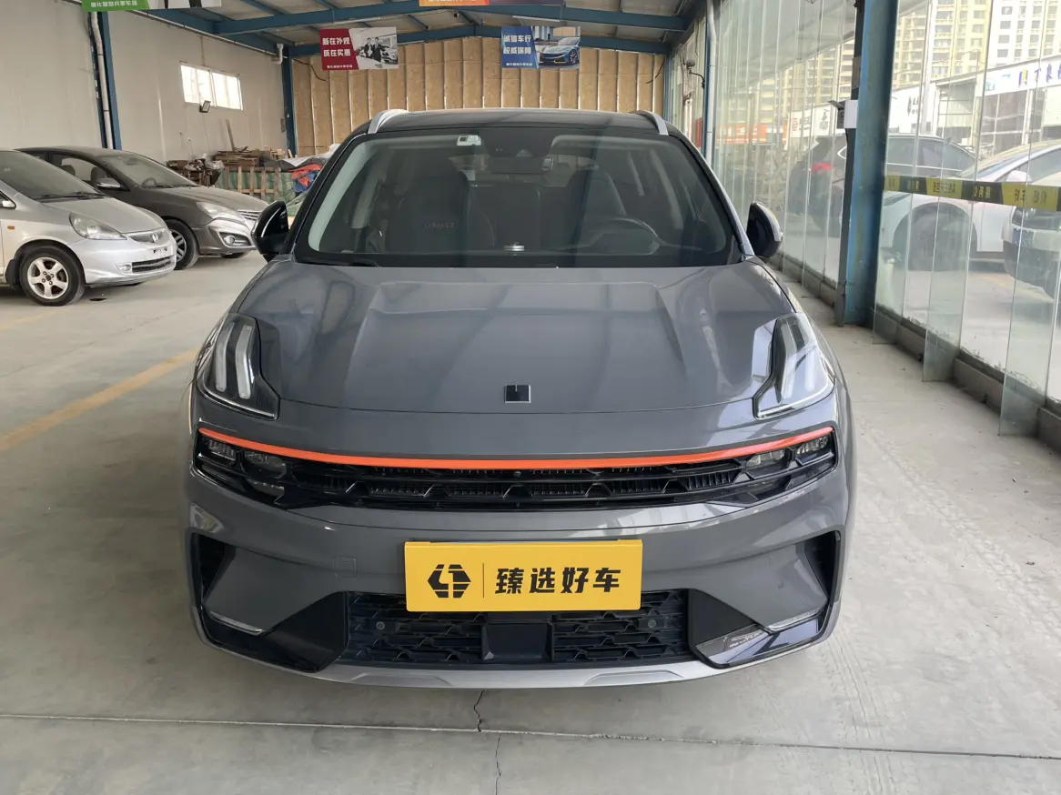 Lynk & Co 06  из Китая