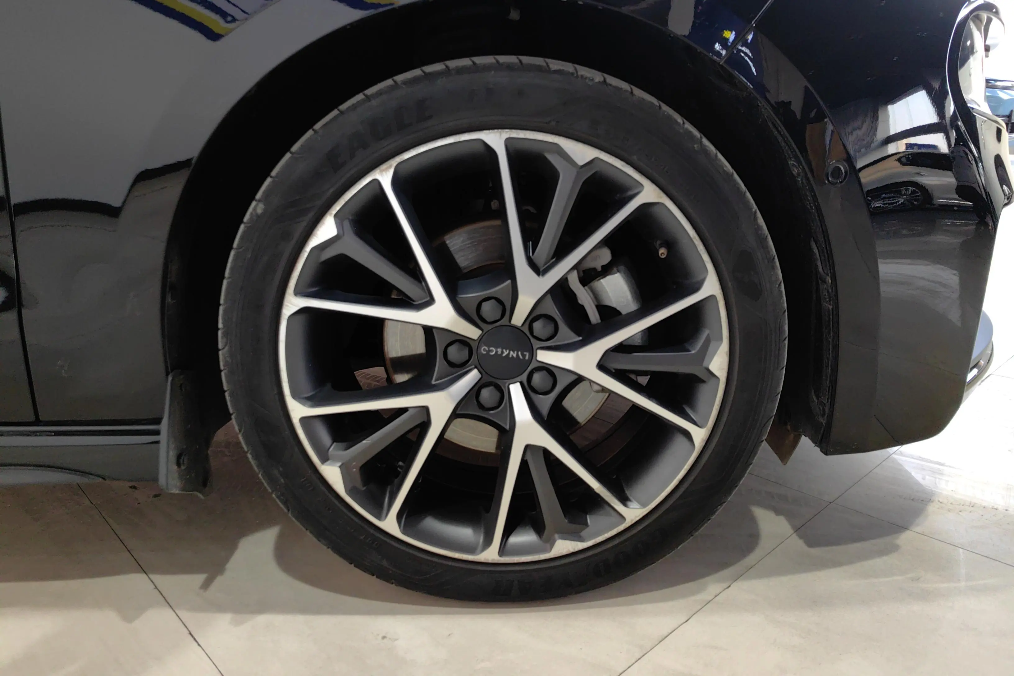 Lynk & Co 03