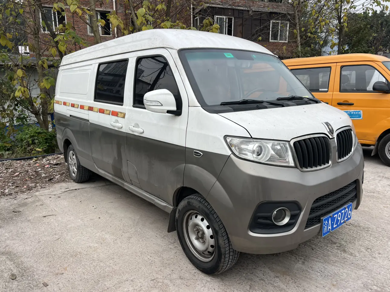Golden cup New Hiace X30L  из Китая
