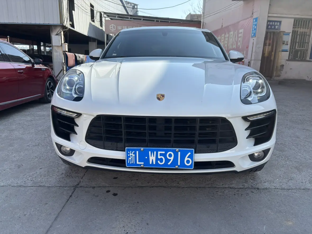 Porsche Macan  из Китая