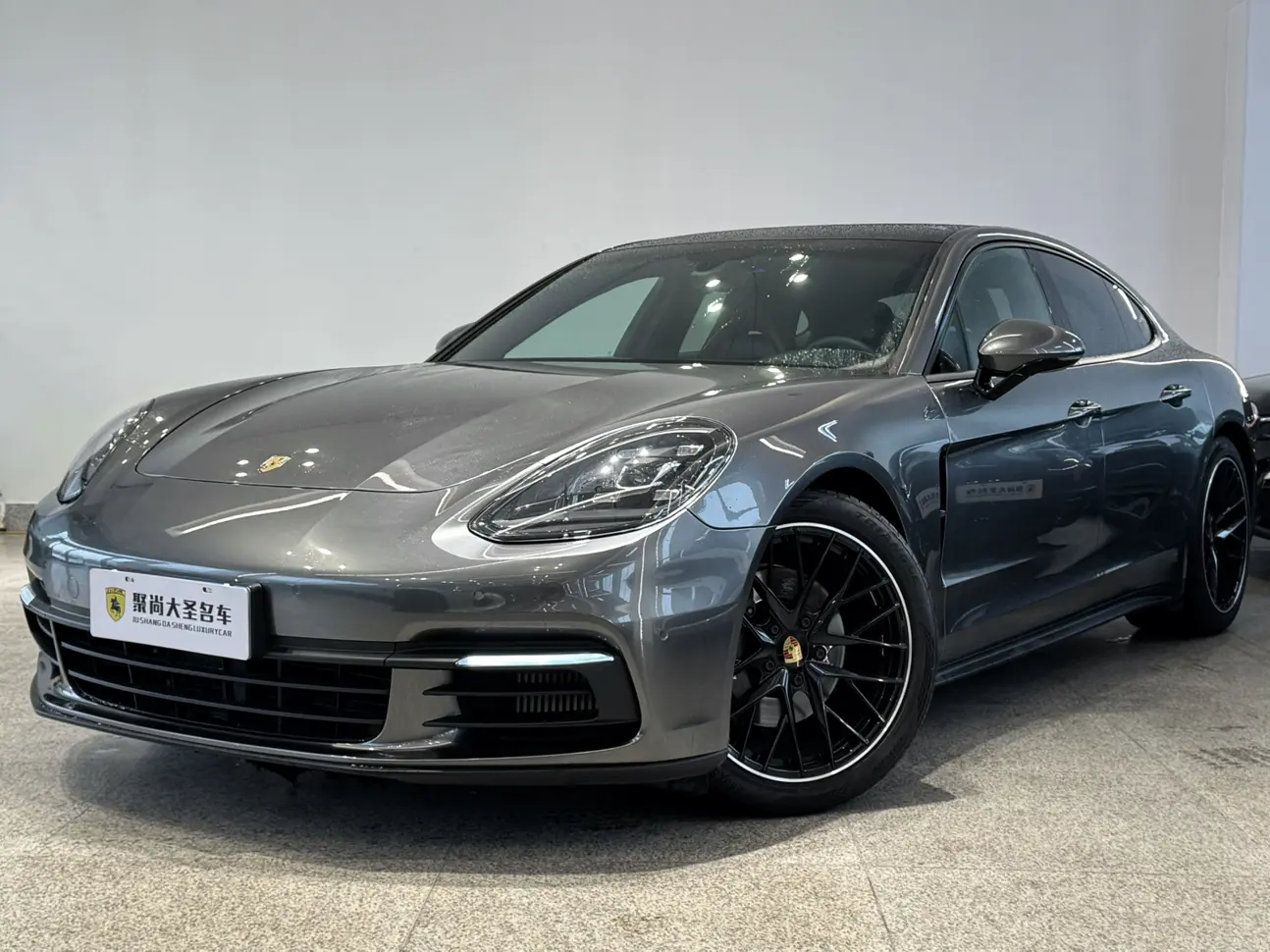 Porsche Panamera  из Китая