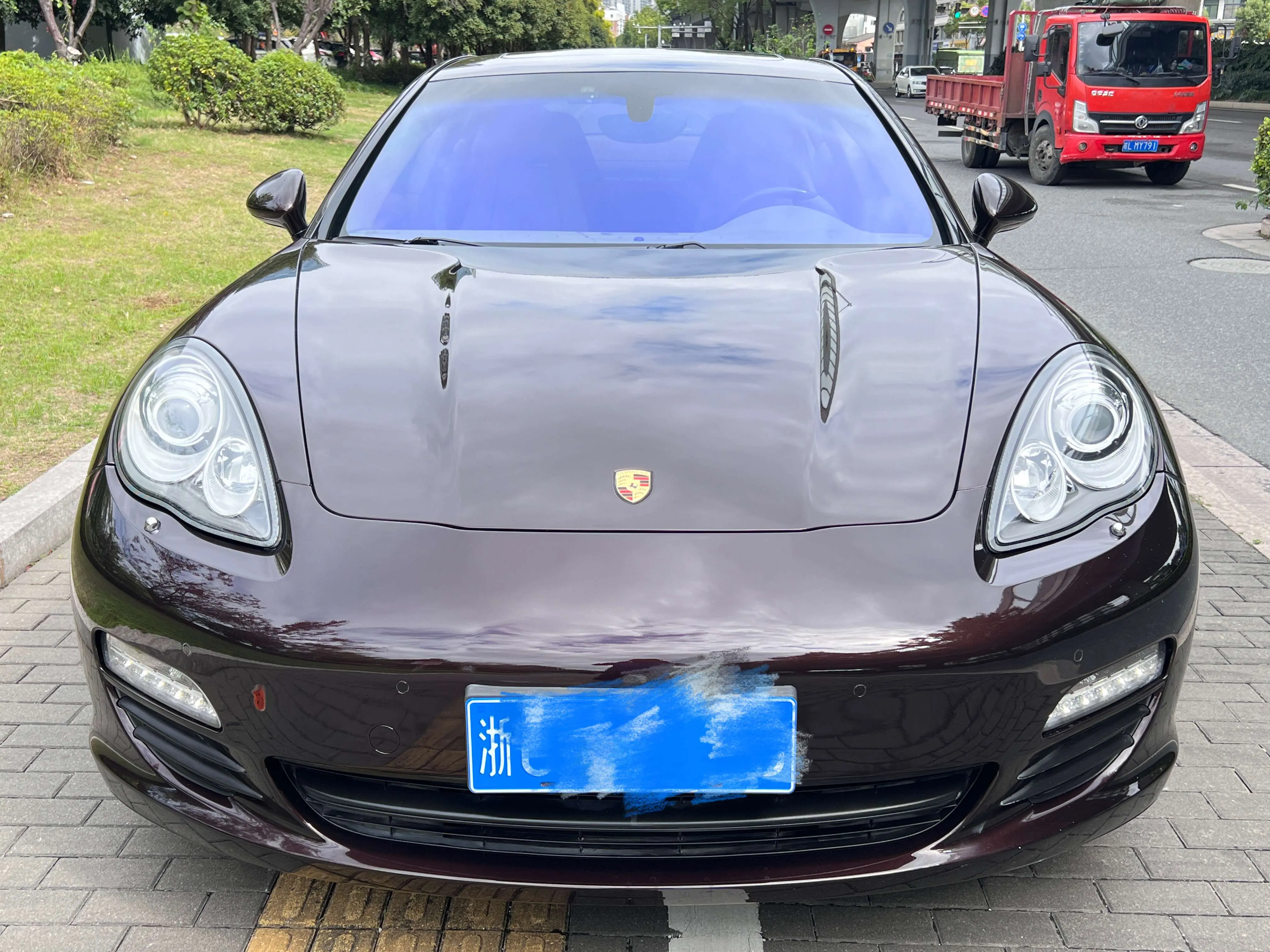 Porsche Panamera  из Китая