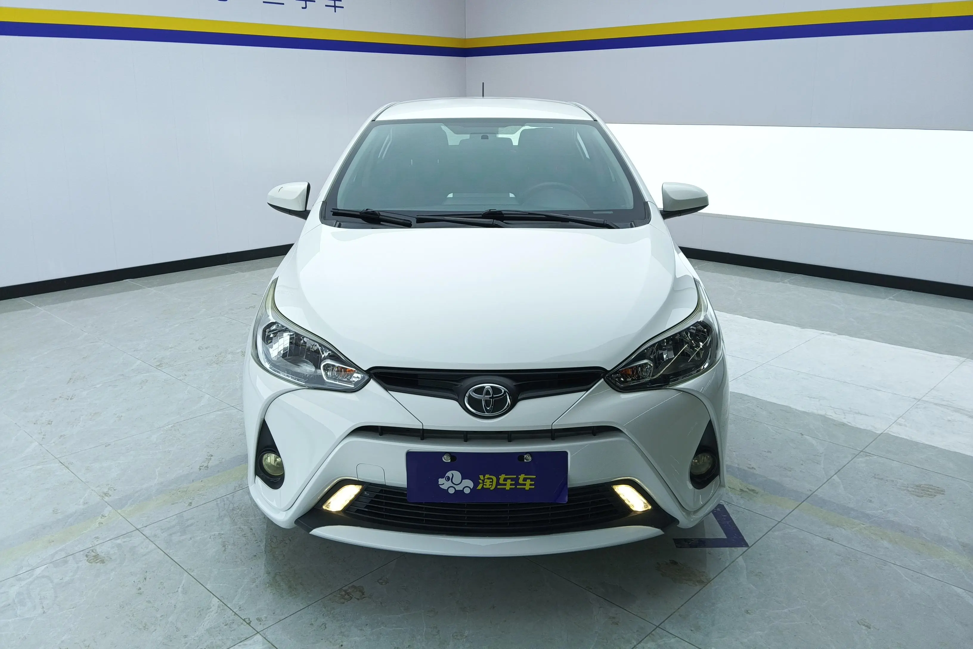 Toyota YARiS L Enjoy  из Китая