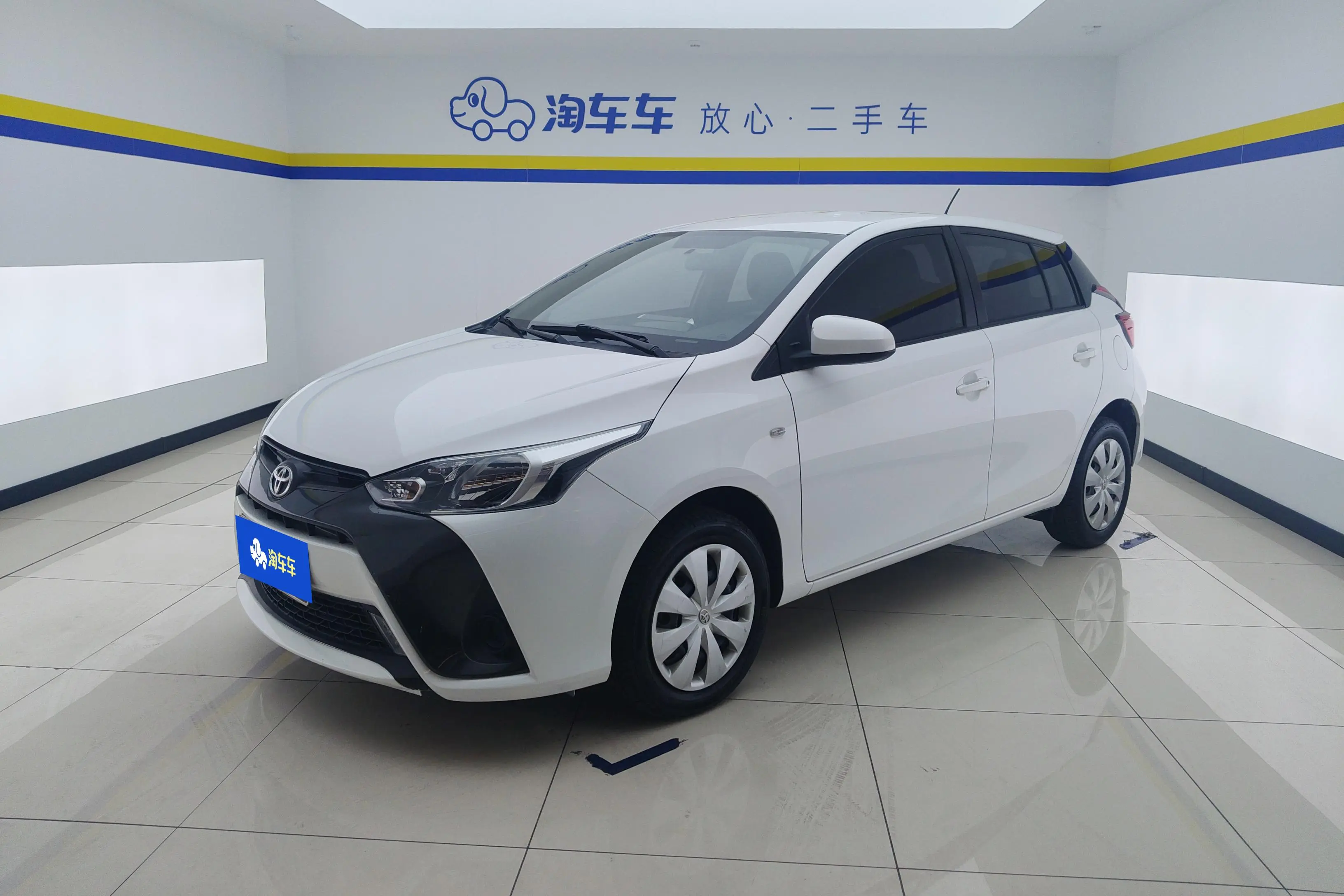 Toyota Yaris L  из Китая