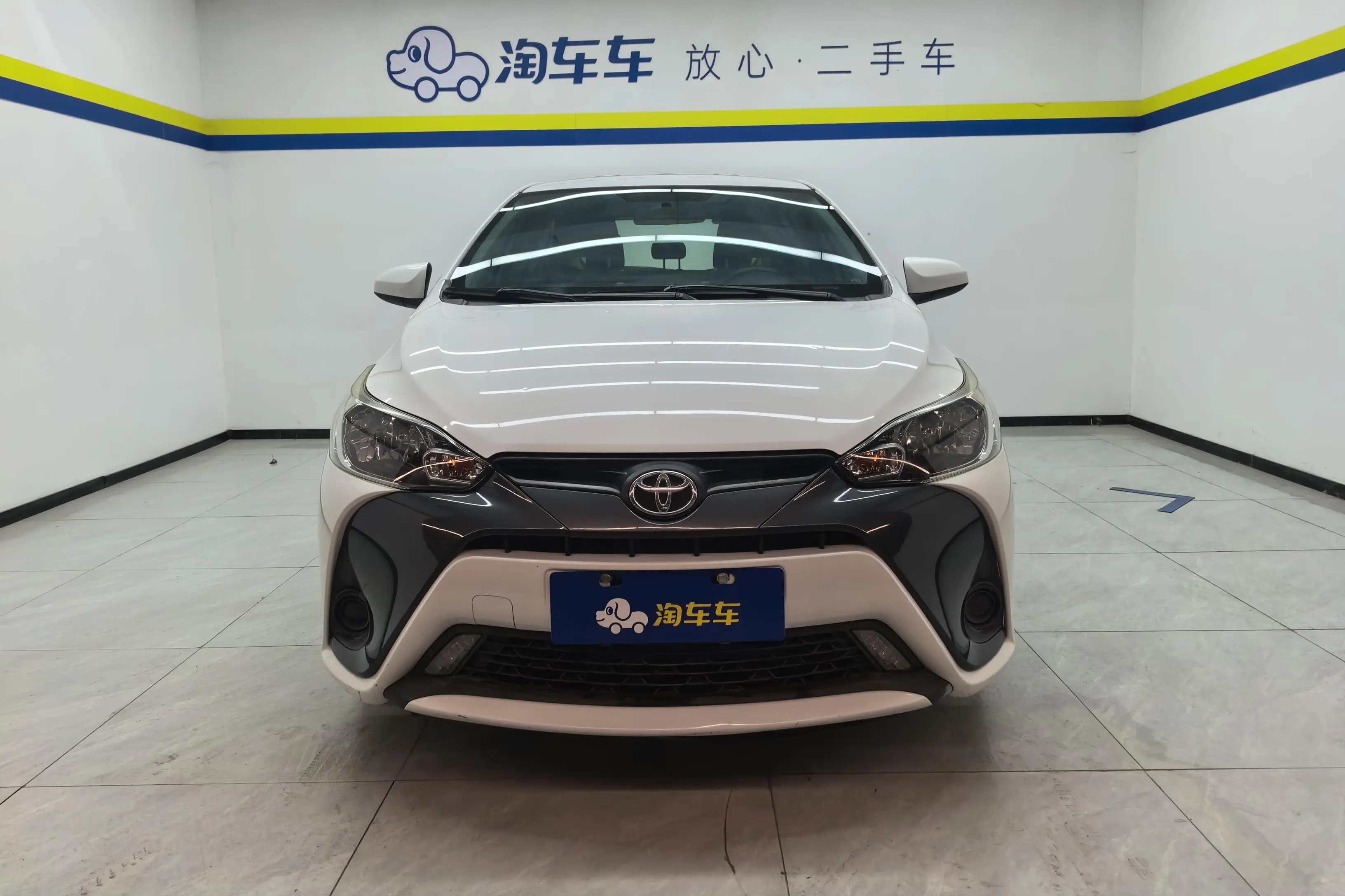 Toyota Yaris L  из Китая