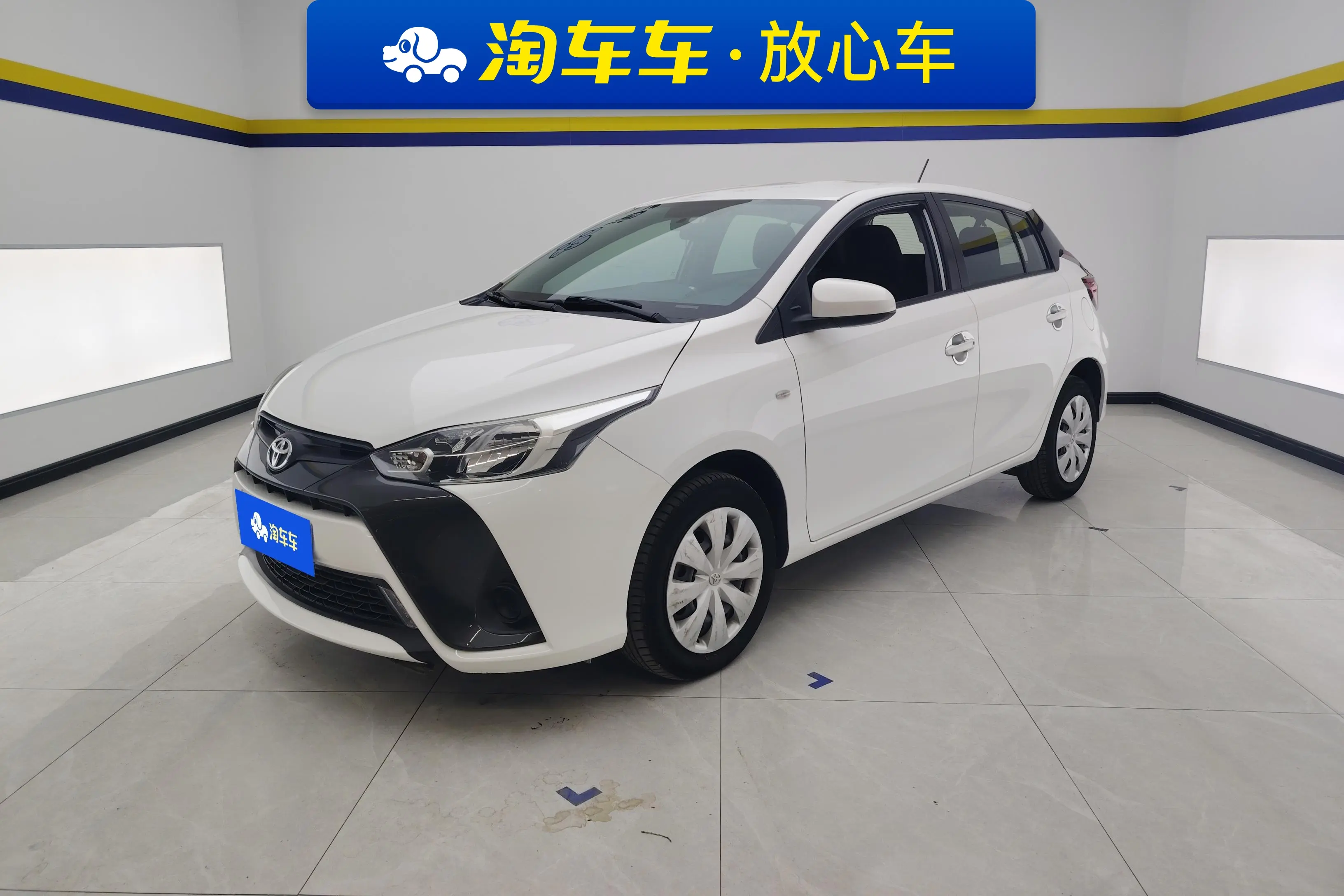 Toyota Yaris L  из Китая