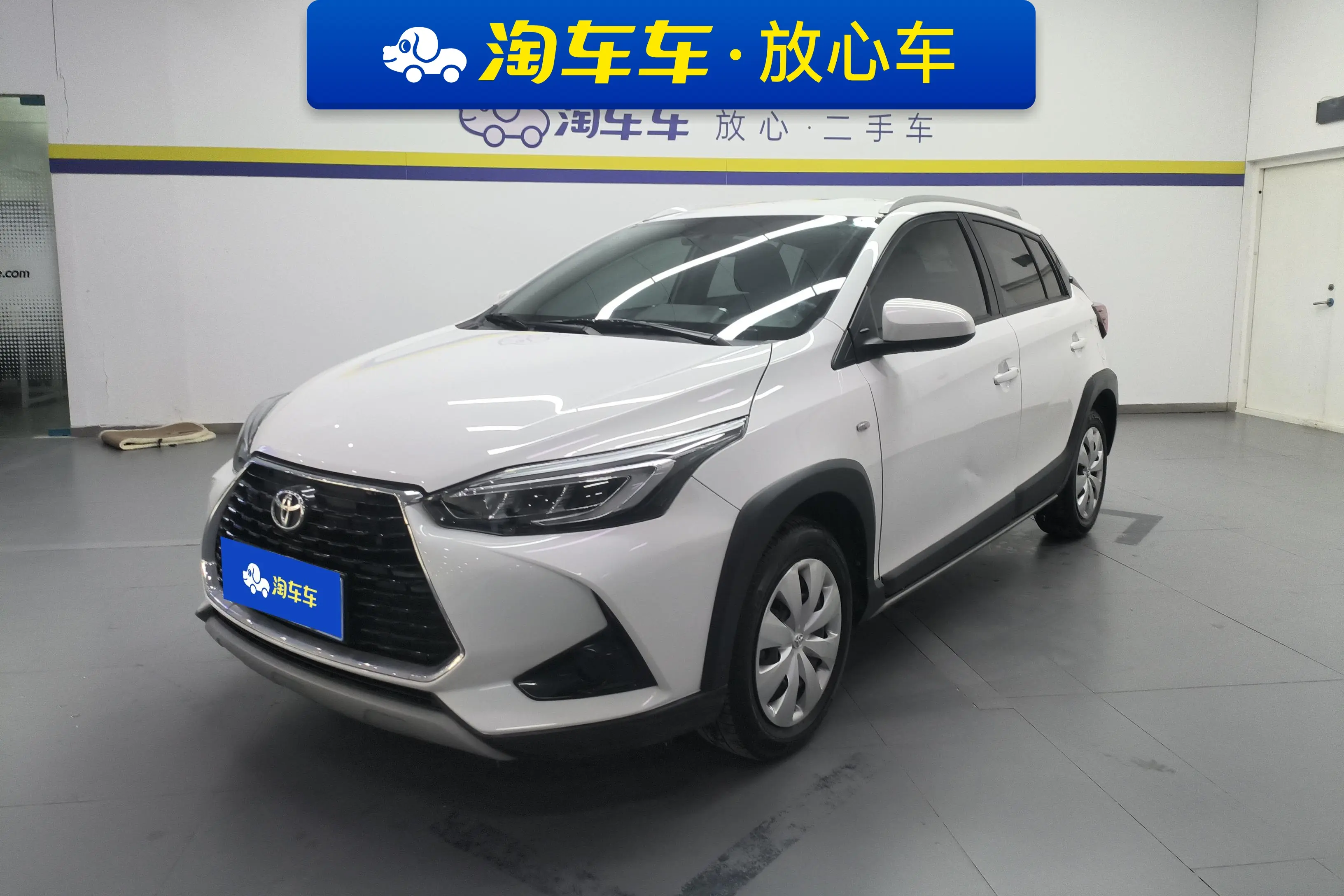 Toyota Yaris L  из Китая