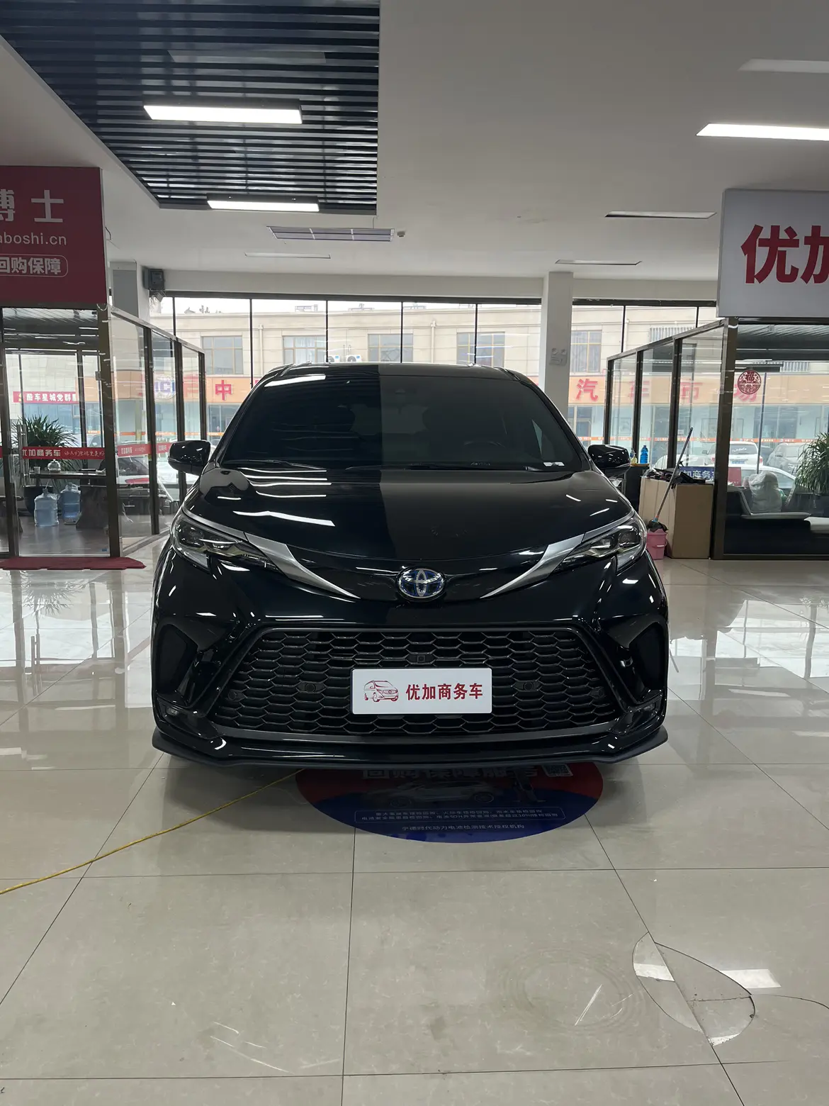 Toyota Granvia  из Китая