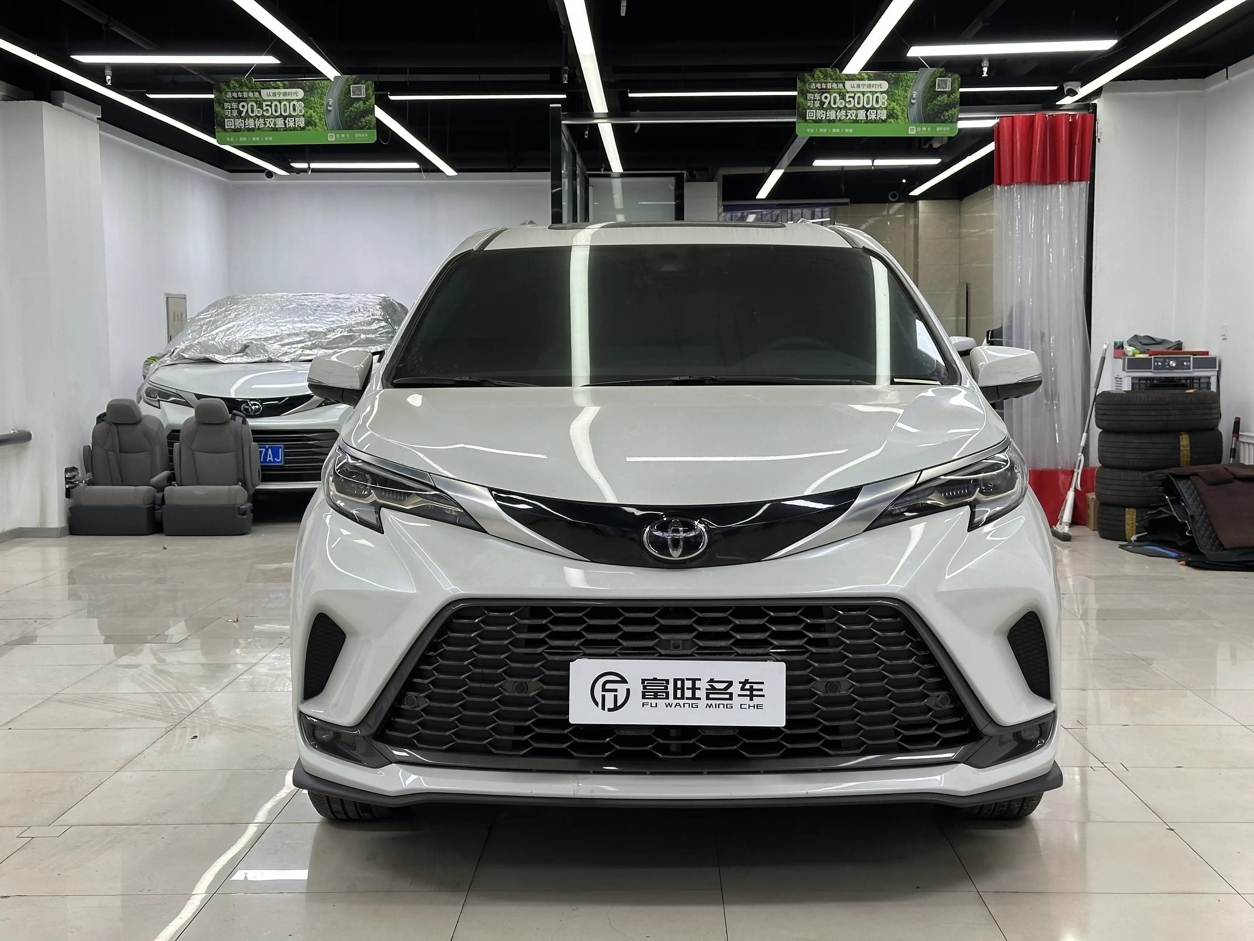 Toyota Granvia  из Китая