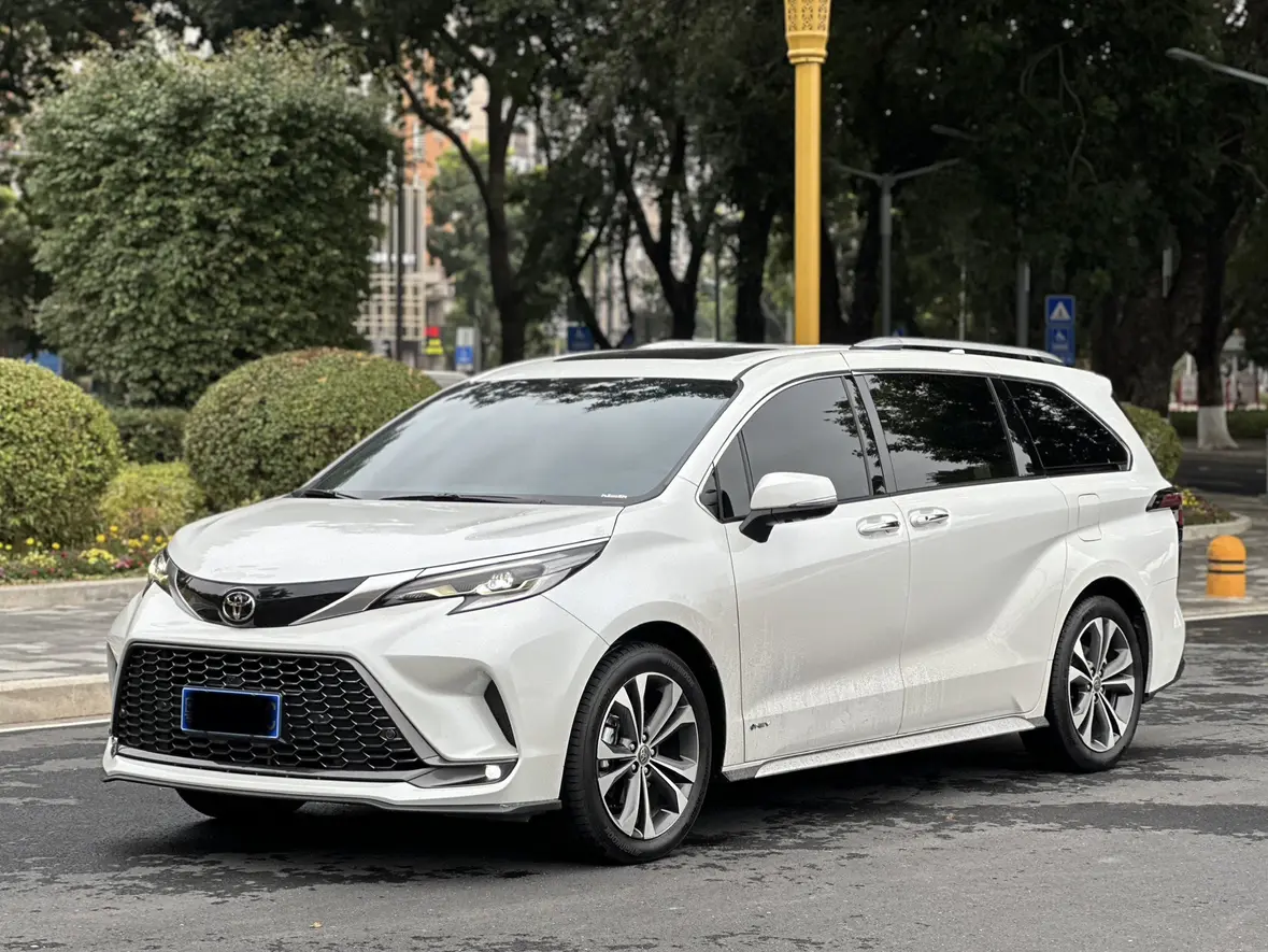 Toyota Granvia  из Китая