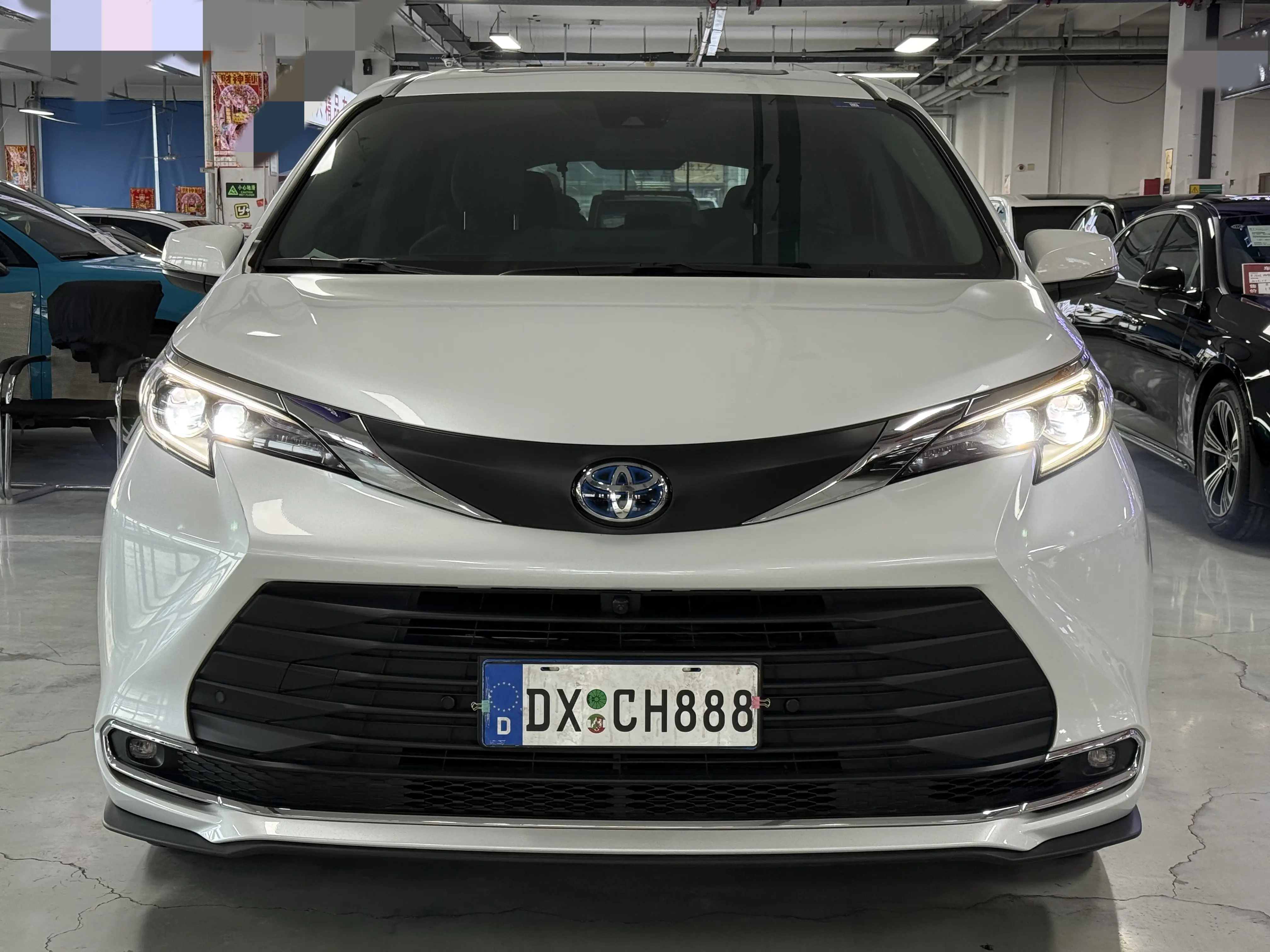 Toyota Sienna  из Китая