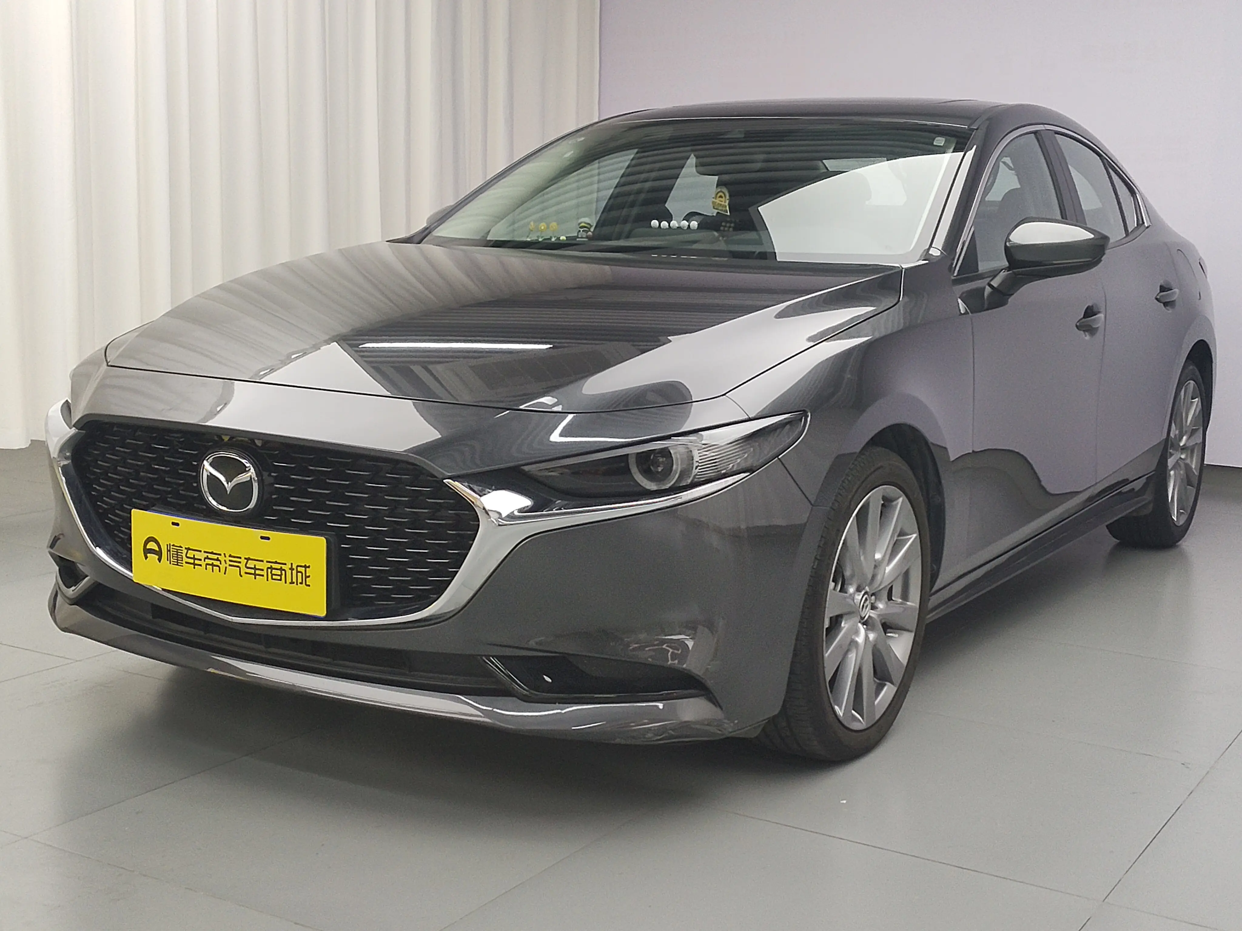 Mazda Axela (Mazda3)  из Китая