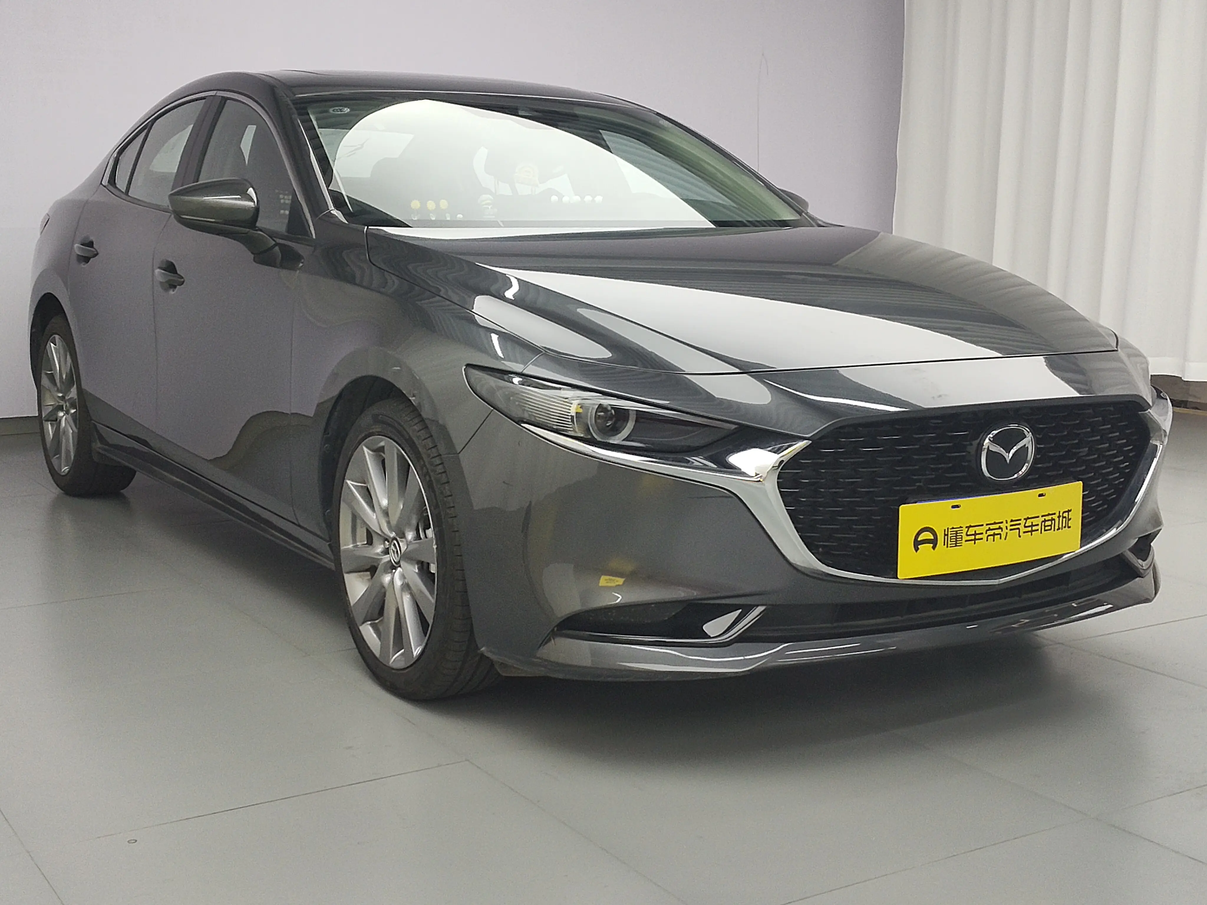 Mazda Axela (Mazda3)  из Китая