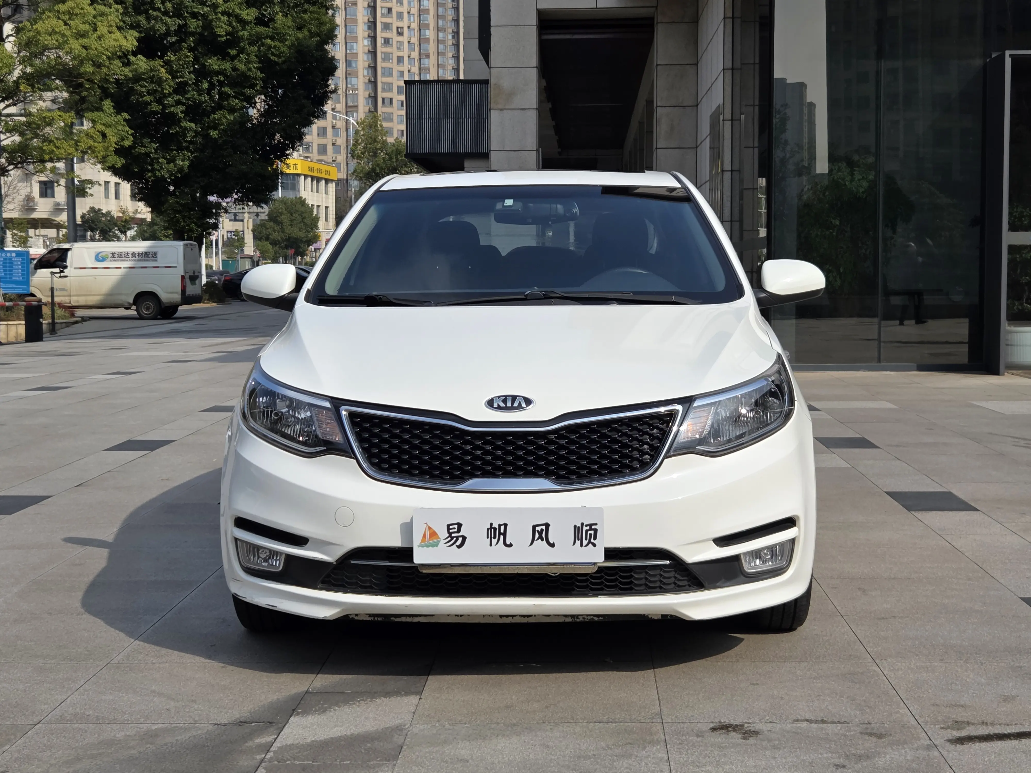 Kia K2  из Китая