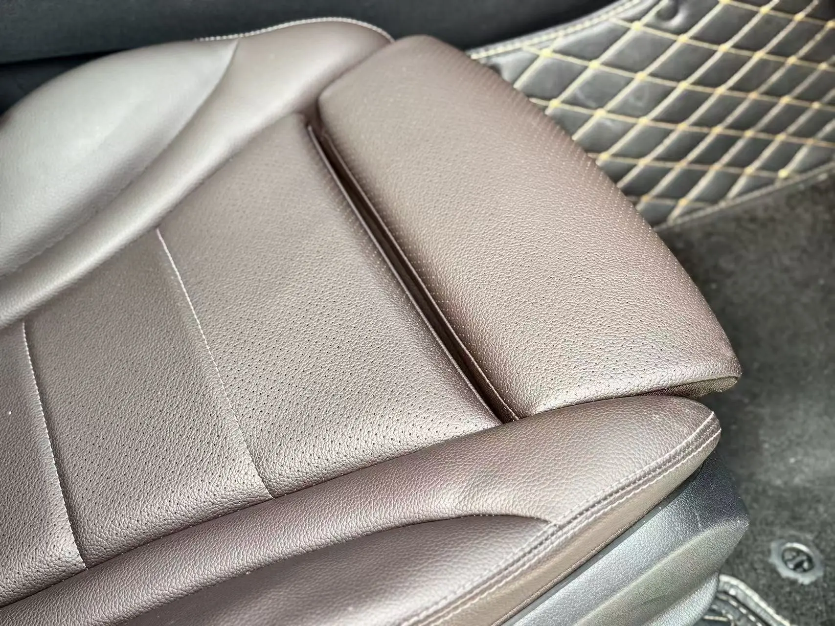 Mercedes-Benz GLC  из Китая