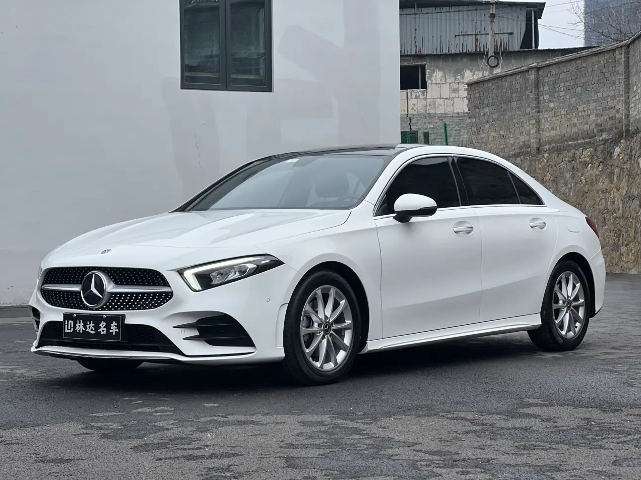 Mercedes-Benz Mercedes Benz A Class  из Китая