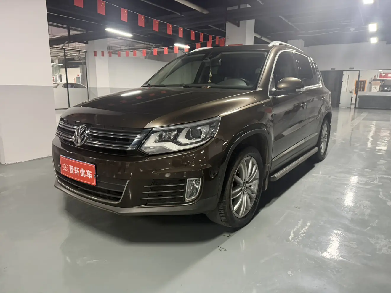 Volkswagen Tiguan  из Китая
