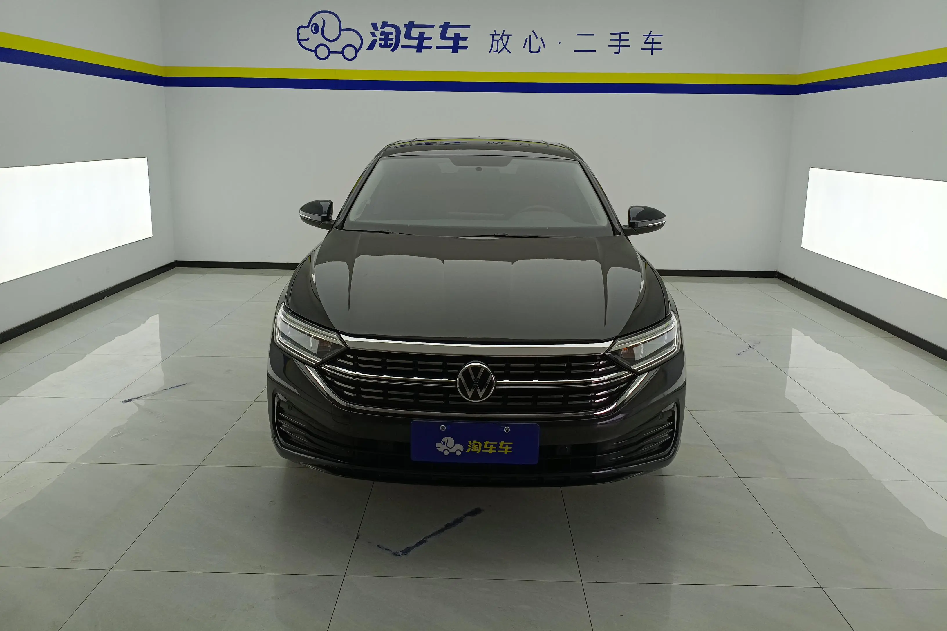 Volkswagen Sagitar  из Китая