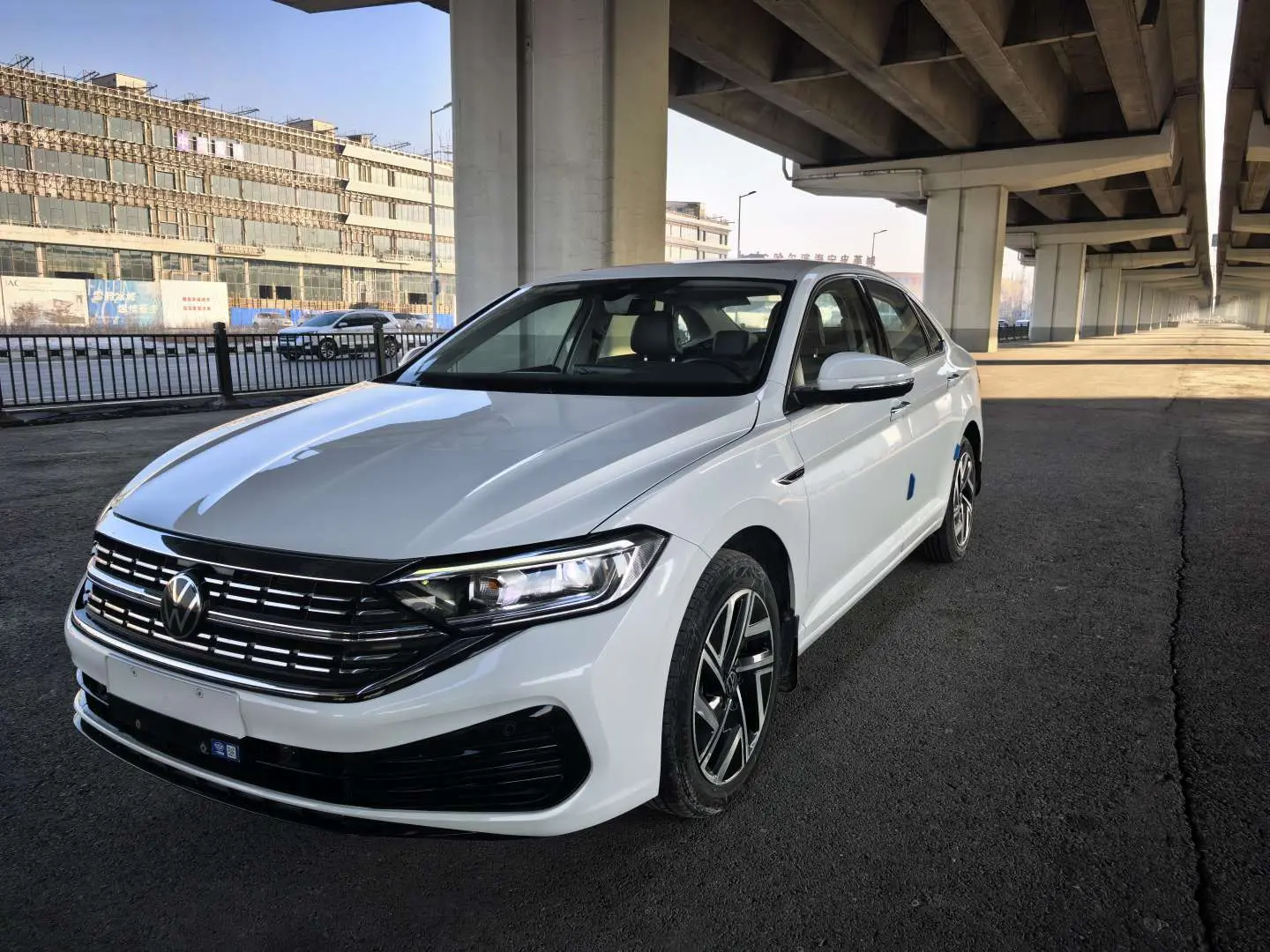 Volkswagen Sagitar  из Китая