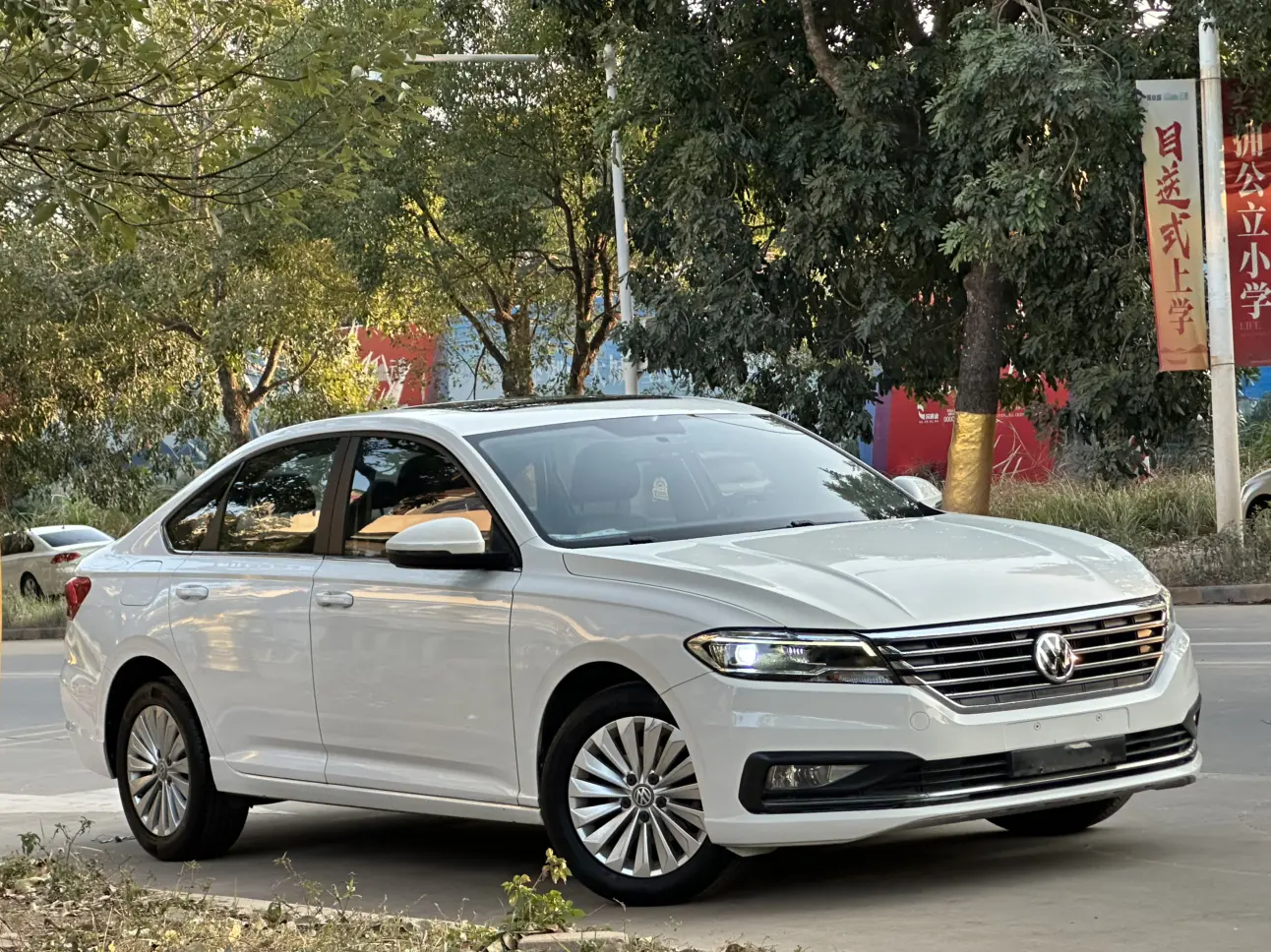 Volkswagen Lavida  из Китая