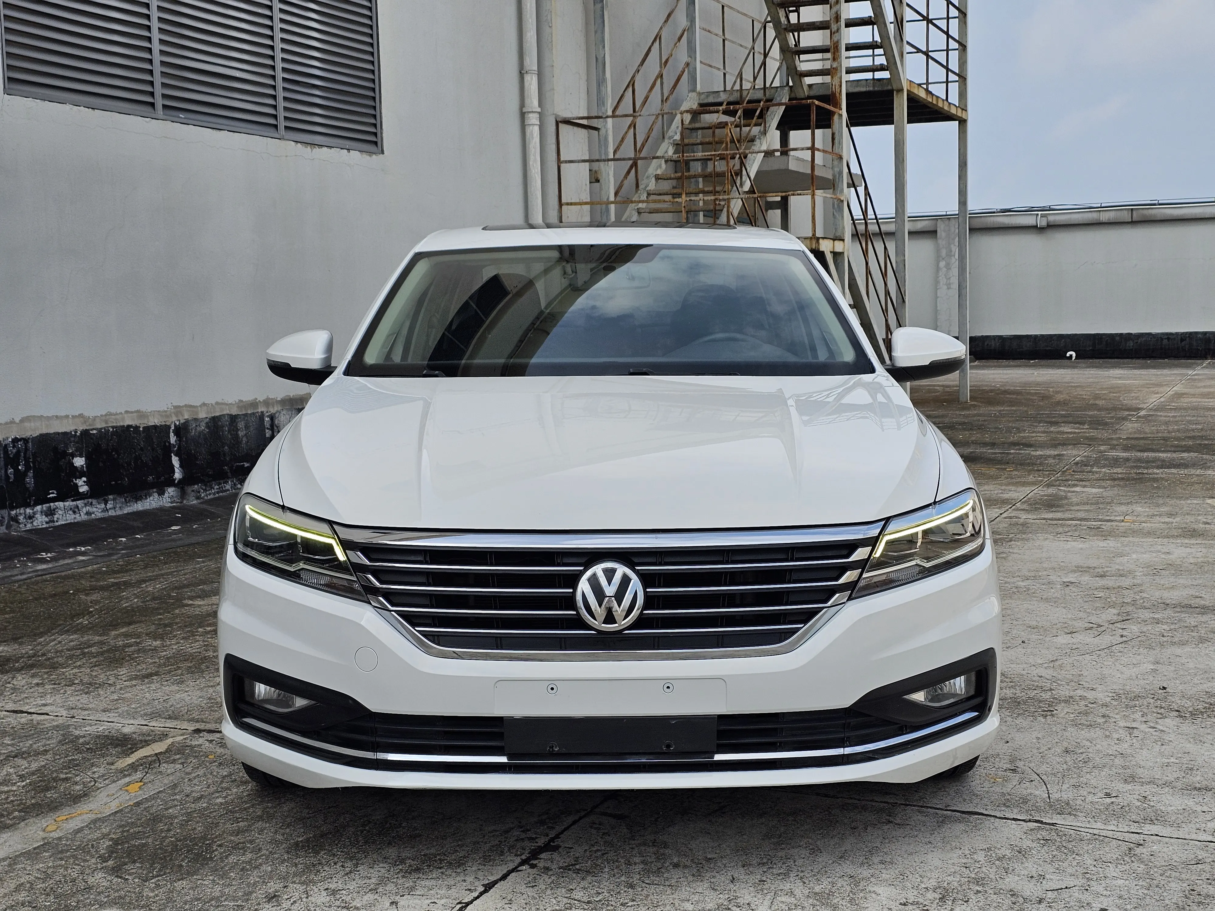 Volkswagen Lavida  из Китая