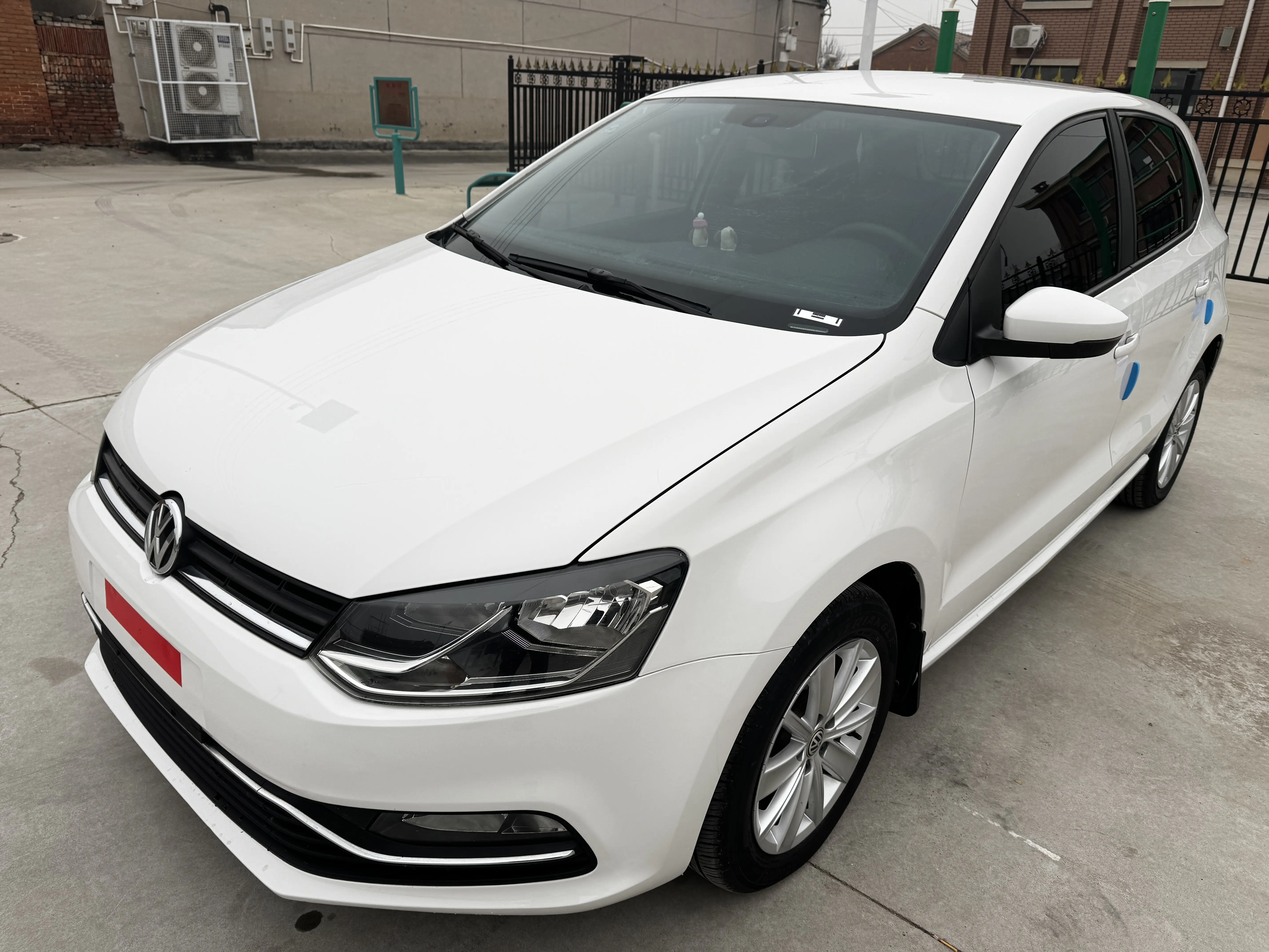Volkswagen Polo  из Китая