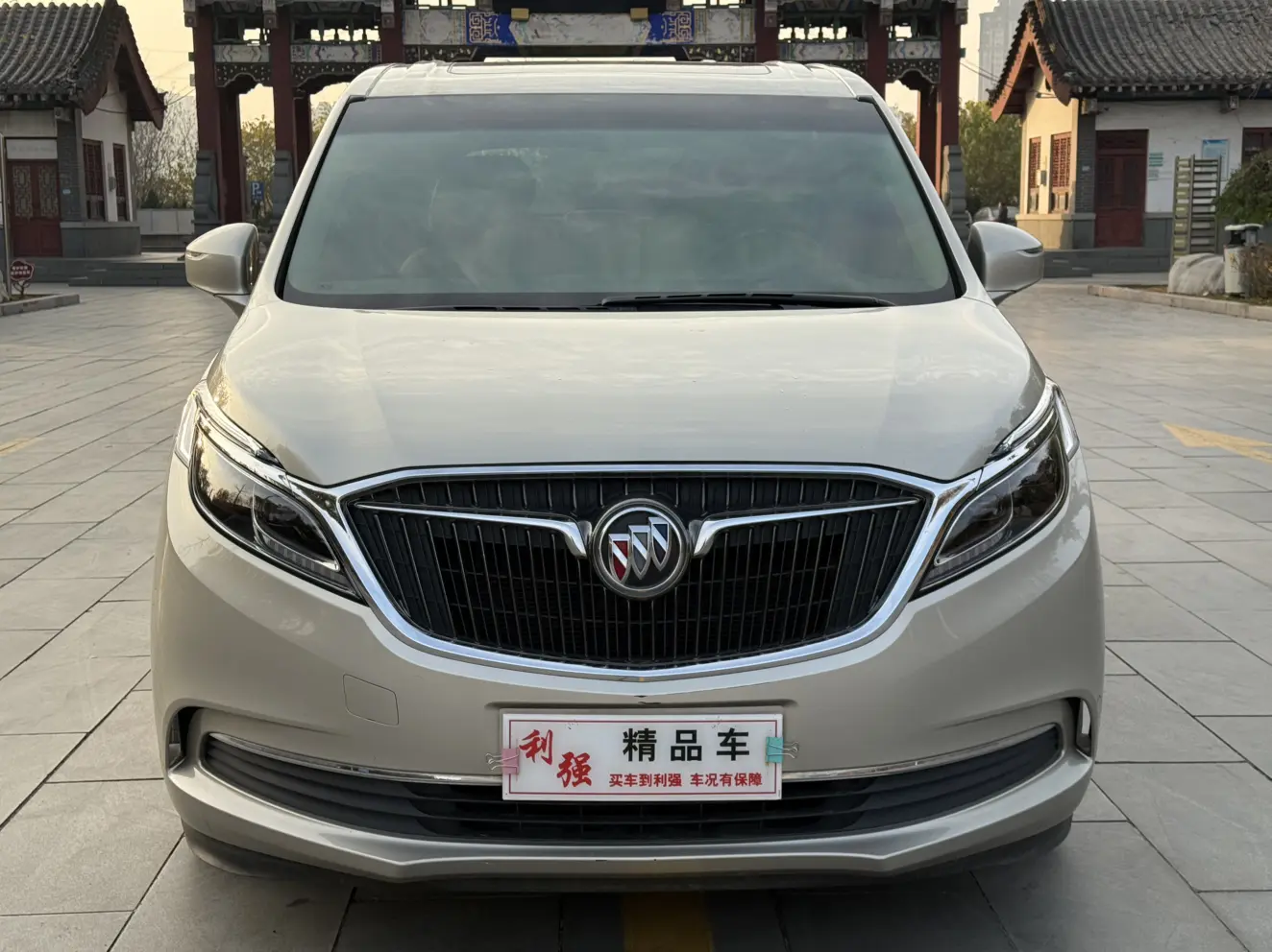 Buick GL8  из Китая