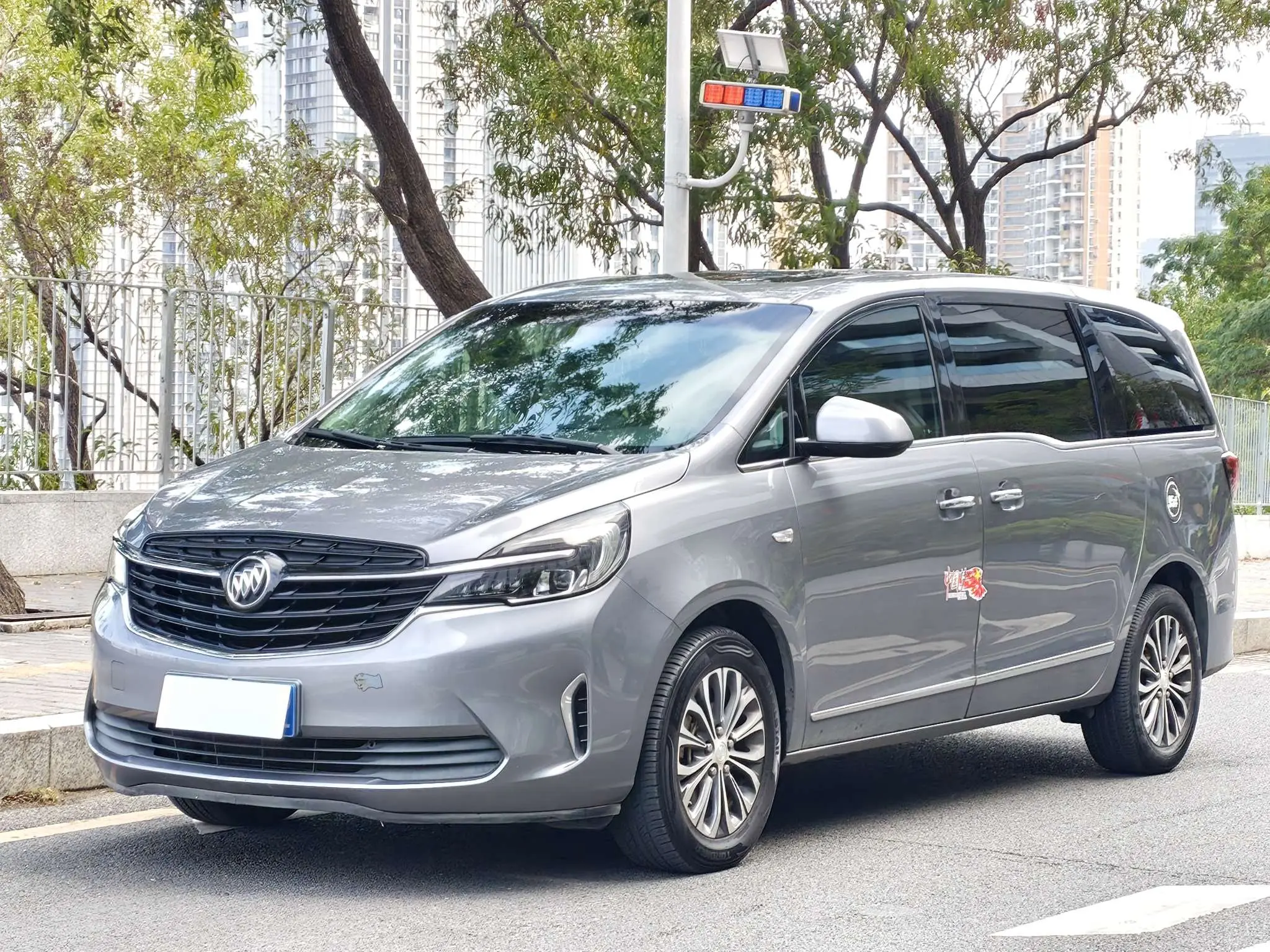 Buick GL8  из Китая