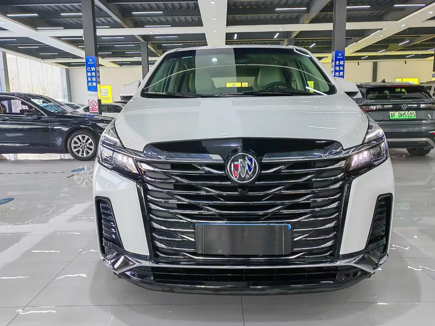 Buick GL8  из Китая